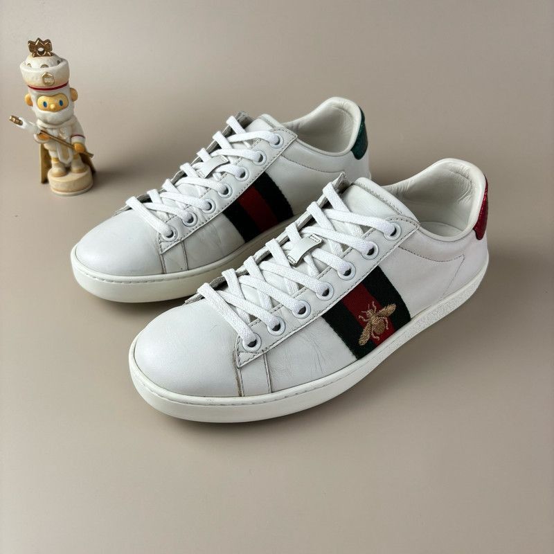 Gucci Gucci Ace Low-Top Sneakers with Bee Design -2508 Size US 5 / IT 35 - 1 Thumbnail