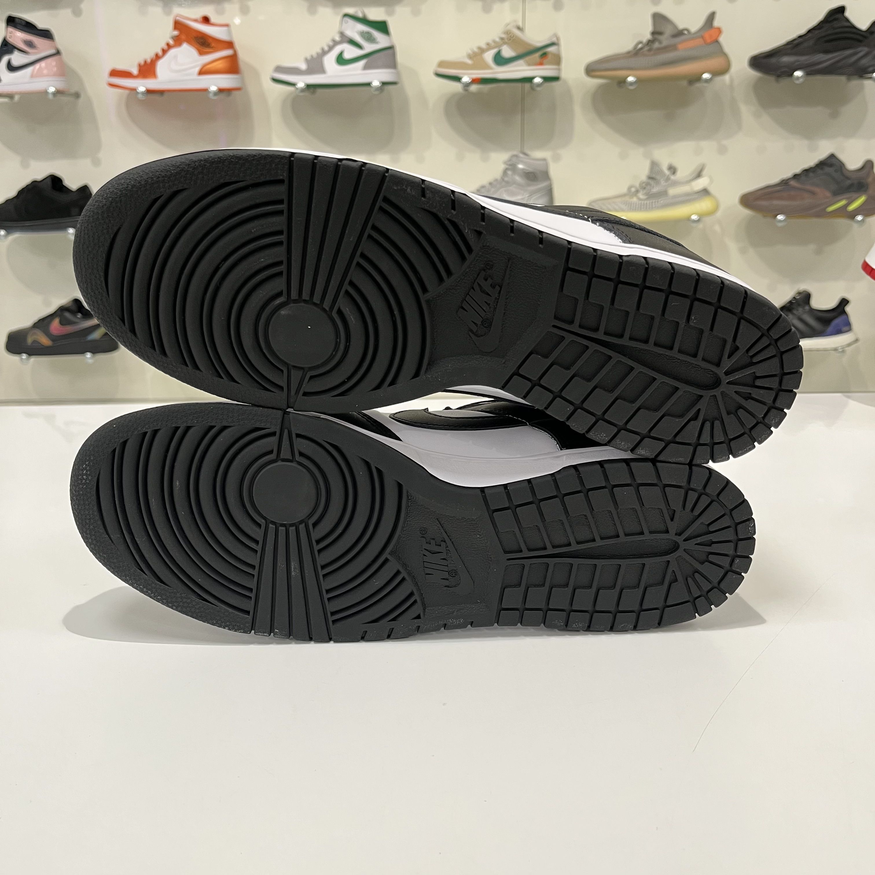 Nike Nike Dunk Low Retro White Black 2021 Size US 12.5 / EU 45-46 - 6 Thumbnail
