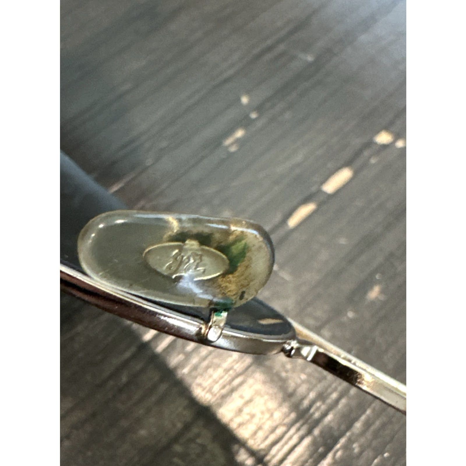 Vintage VINTAGE? No, it's not vintage. Ray-Ban Aviator Sunglasses Metal Large 3025 Men Adult Size Large Gold Frame Black Gradient Lens 90s Classic Mens Size ONE SIZE - 5 Thumbnail