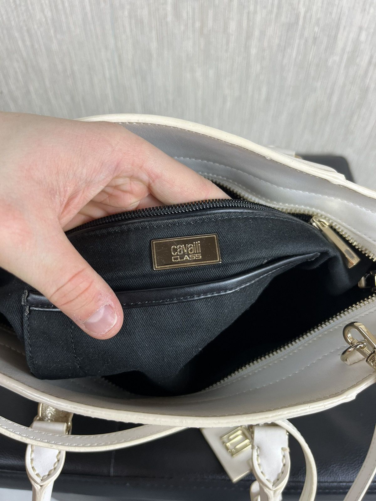 Cavalli Class × Roberto Cavalli Roberto Cavalli Class jaguar y2k leather mesh crossbody bag Size ONE SIZE - 22 Thumbnail