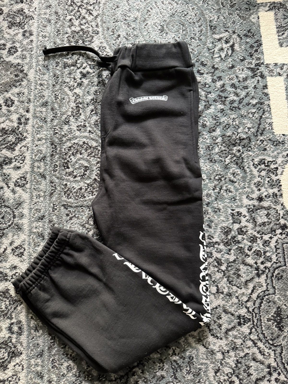 Chrome Hearts Chrome Hearts Scroll Logo Sweatpants Size US 30 / EU 46 - 2 Thumbnail