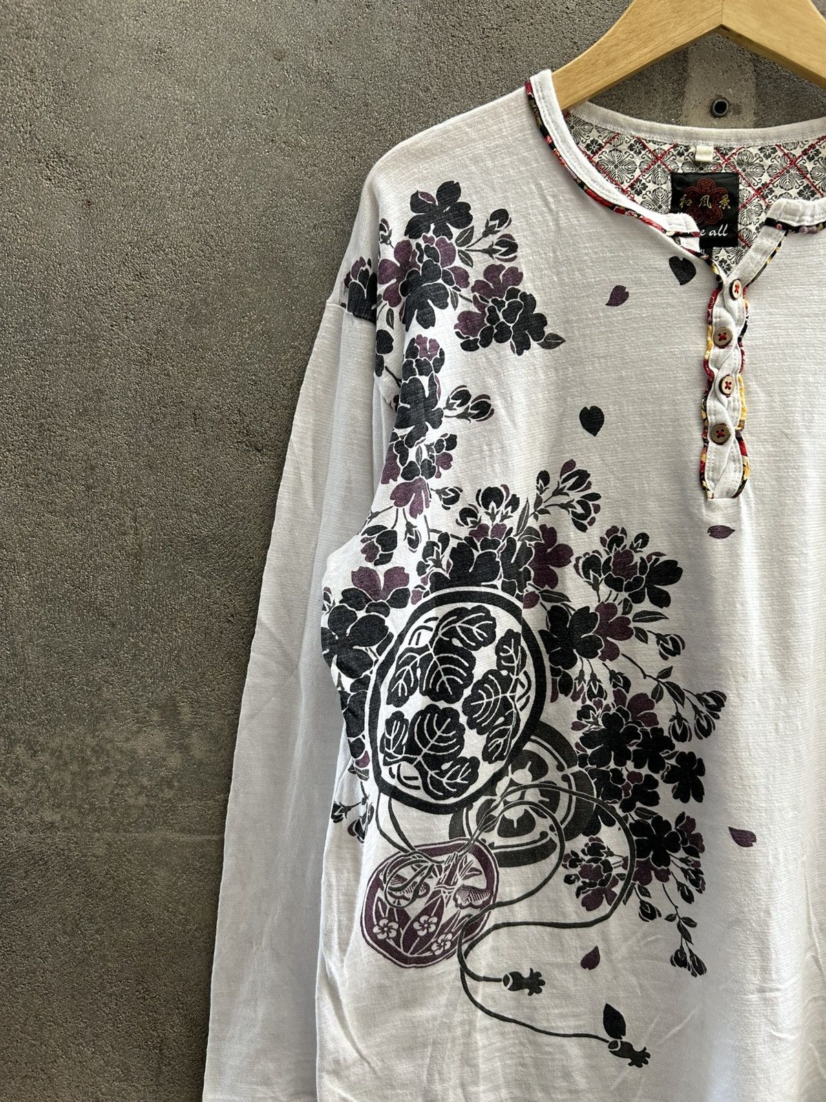 If Six Was Nine × Le Grande Bleu (L.G.B.) × Yohji Yamamoto Vintage Floral Henley Long Sleeve – White Size US XXL / EU 58 / 5 - 4 Thumbnail