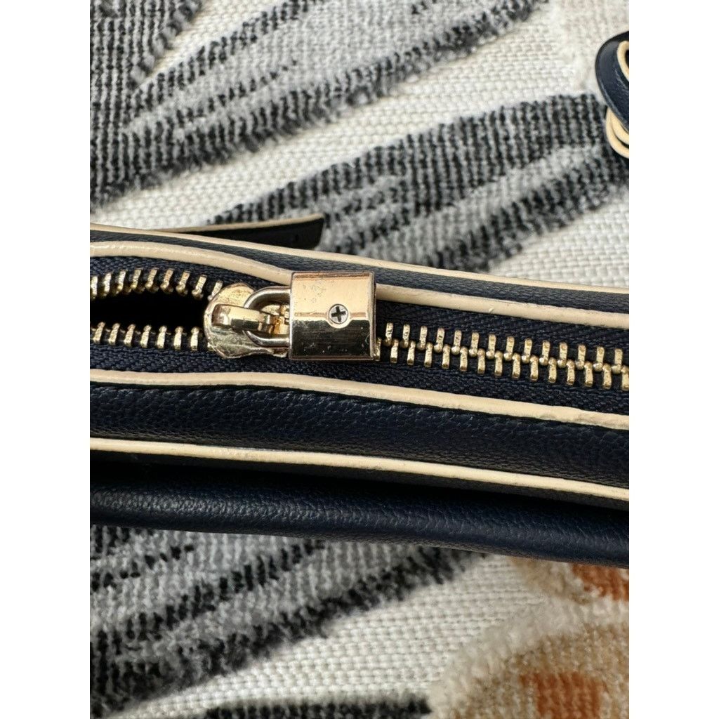 Lilly Pulitzer Lilly Pulitzer Lilias Crossbody Bag Navy Blue Purse Size ONE SIZE - 4 Thumbnail