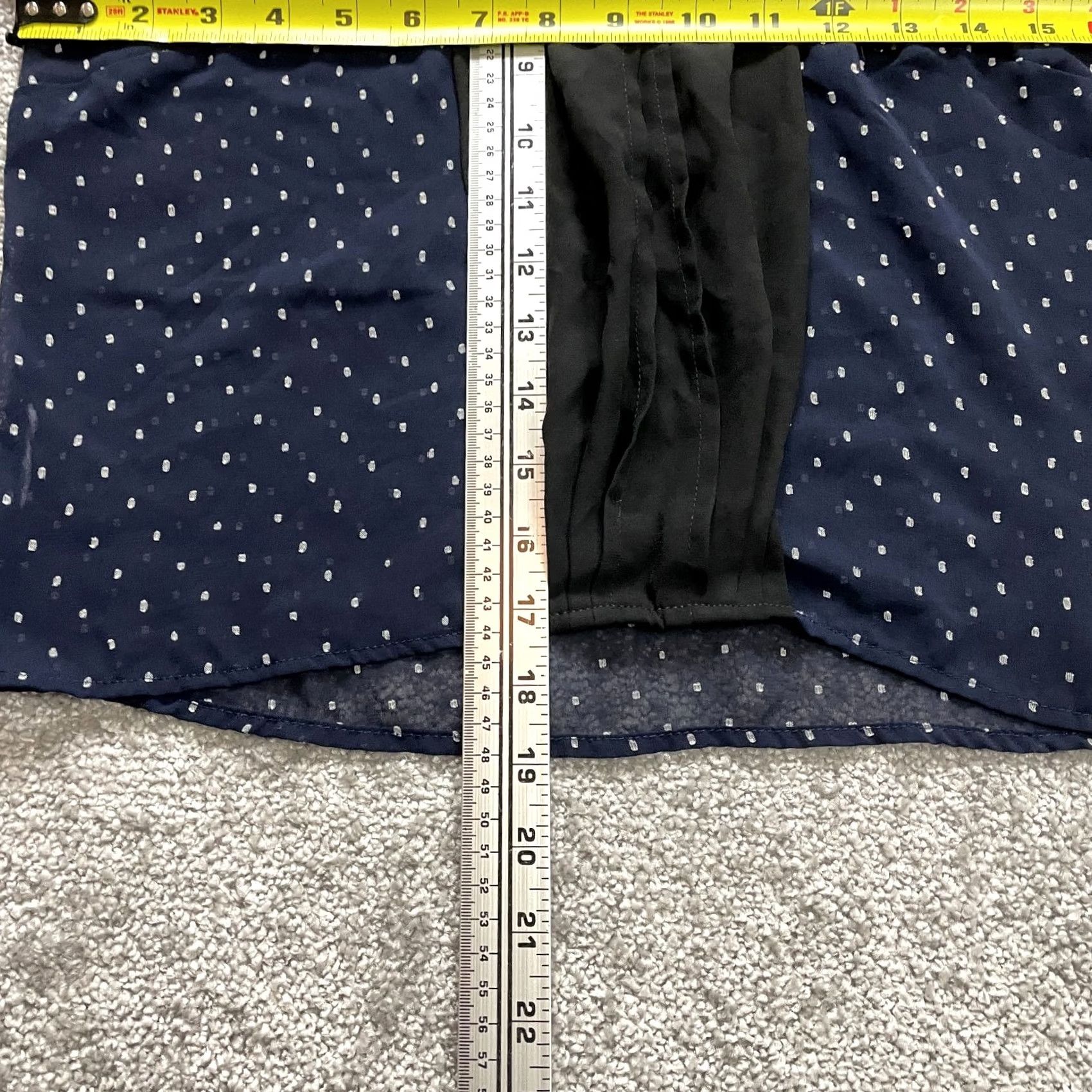 Bcbgmaxazria BCBGMAXAZRIA Blouse Top XS Blue Polka Dot 3/4 Sleeve Peter Pan Collared Silk Knit Ruffle Women Clothing Size XS / US 0-2 / IT 36-38 - 5 Thumbnail