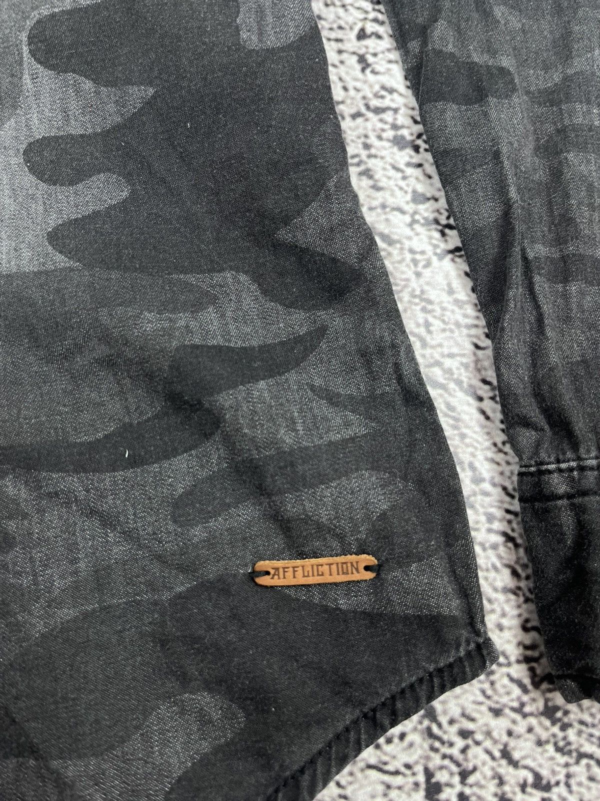Affliction Vintage Affliction Camo Patch Lace up Shirt Japanese Gothic Size M / US 6-8 / IT 42-44 - 6 Thumbnail