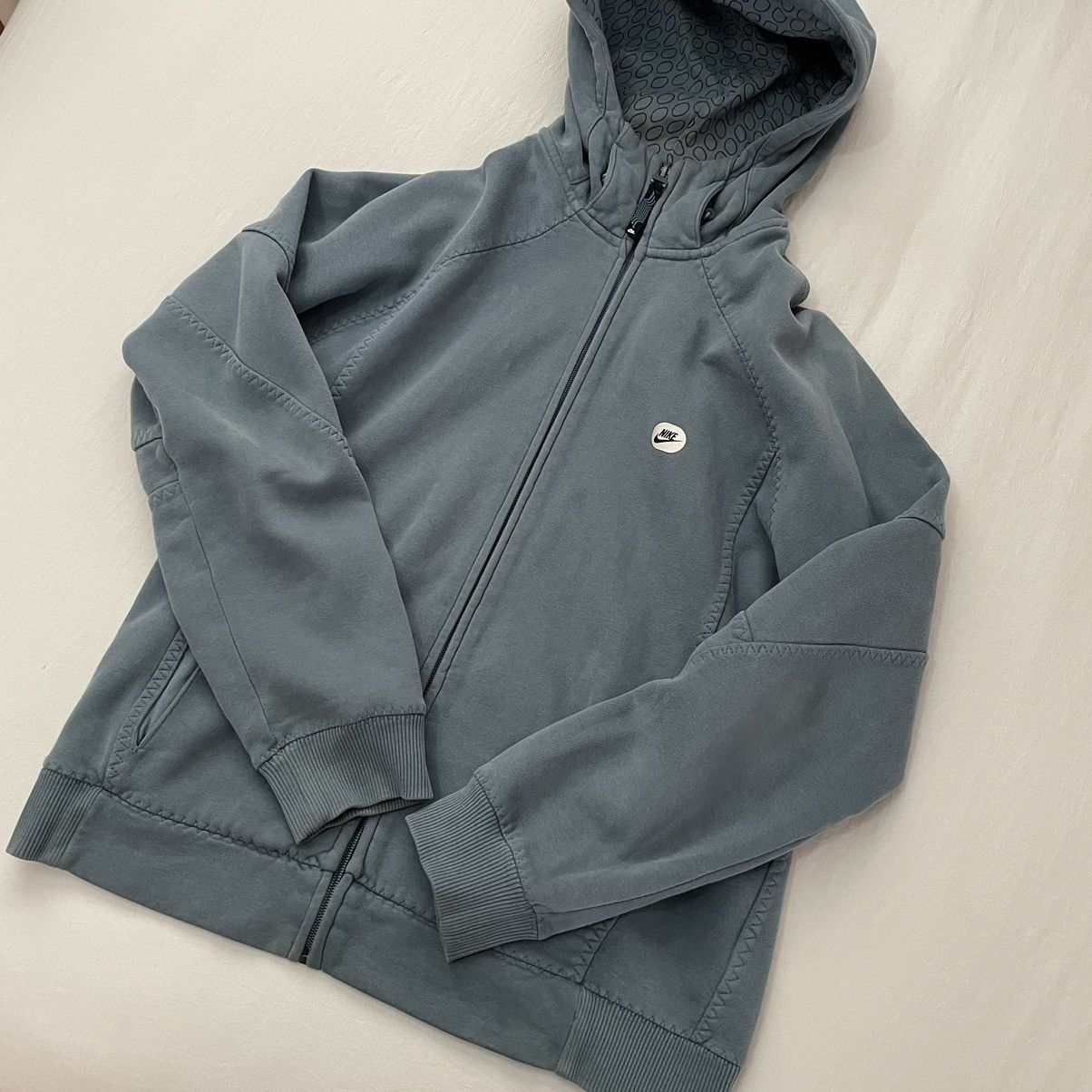 Nike Vintage Rare Nike Hoodie Size US M / EU 48-50 / 2 - 5 Thumbnail