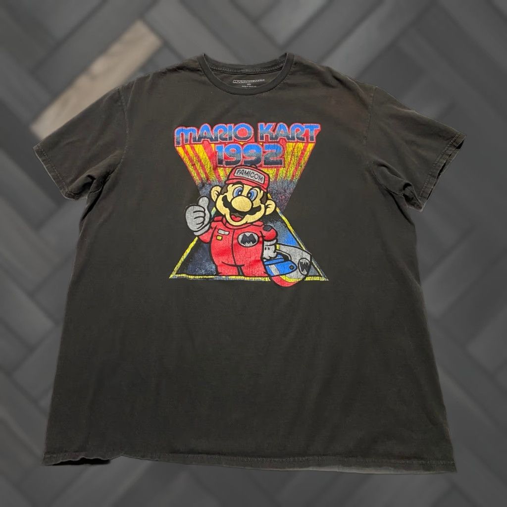 Nintendo Nintendo Mario Kart 1992 Famicom Graphic Tee Mens XL Black Short Sleeve 2021 Size US XL / EU 56 / 4 - 1 Thumbnail