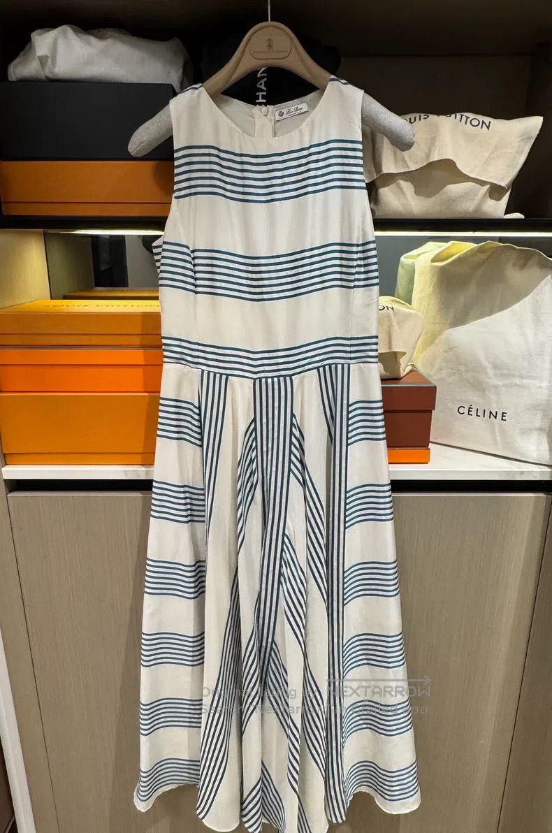 Loro Piana Loro Piana Stripes, blue and white color scheme, 100% silk Size S / US 4 / IT 40 - 1 Thumbnail