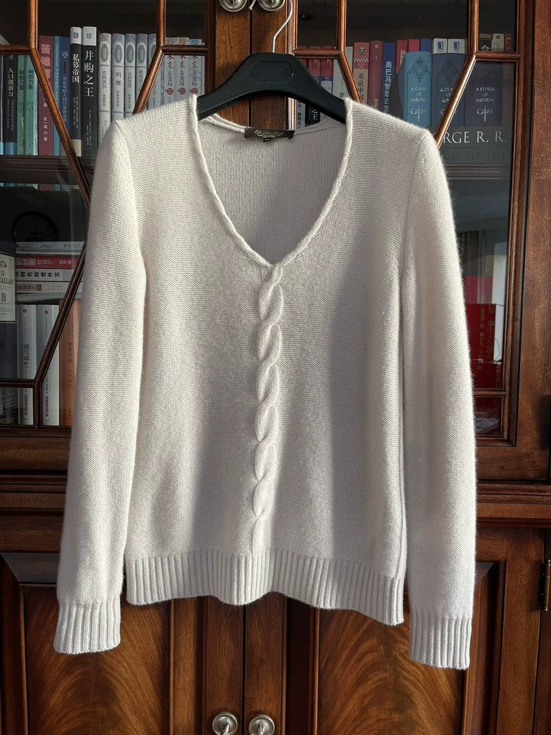 Loro Piana LORO PIANA Cashmere V-neck sweater cardigan Size XS / US 0-2 / IT 36-38 - 1 Thumbnail