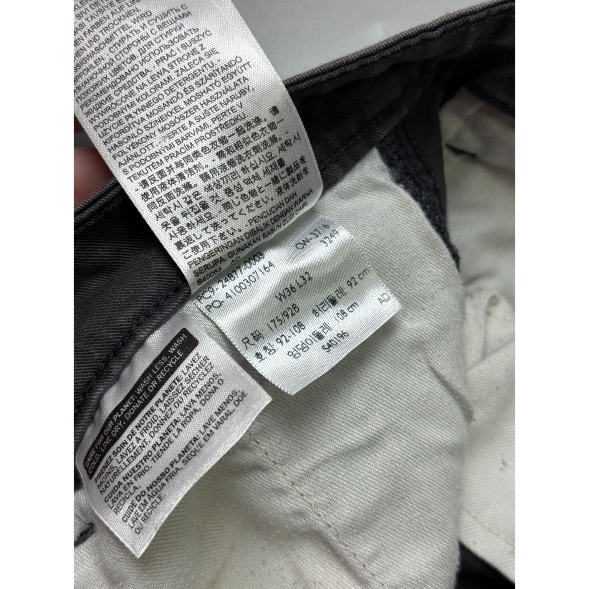Levi's Levi’s Gray Cargo Pants (Y1161) Size US 36 / EU 52 - 12 Thumbnail