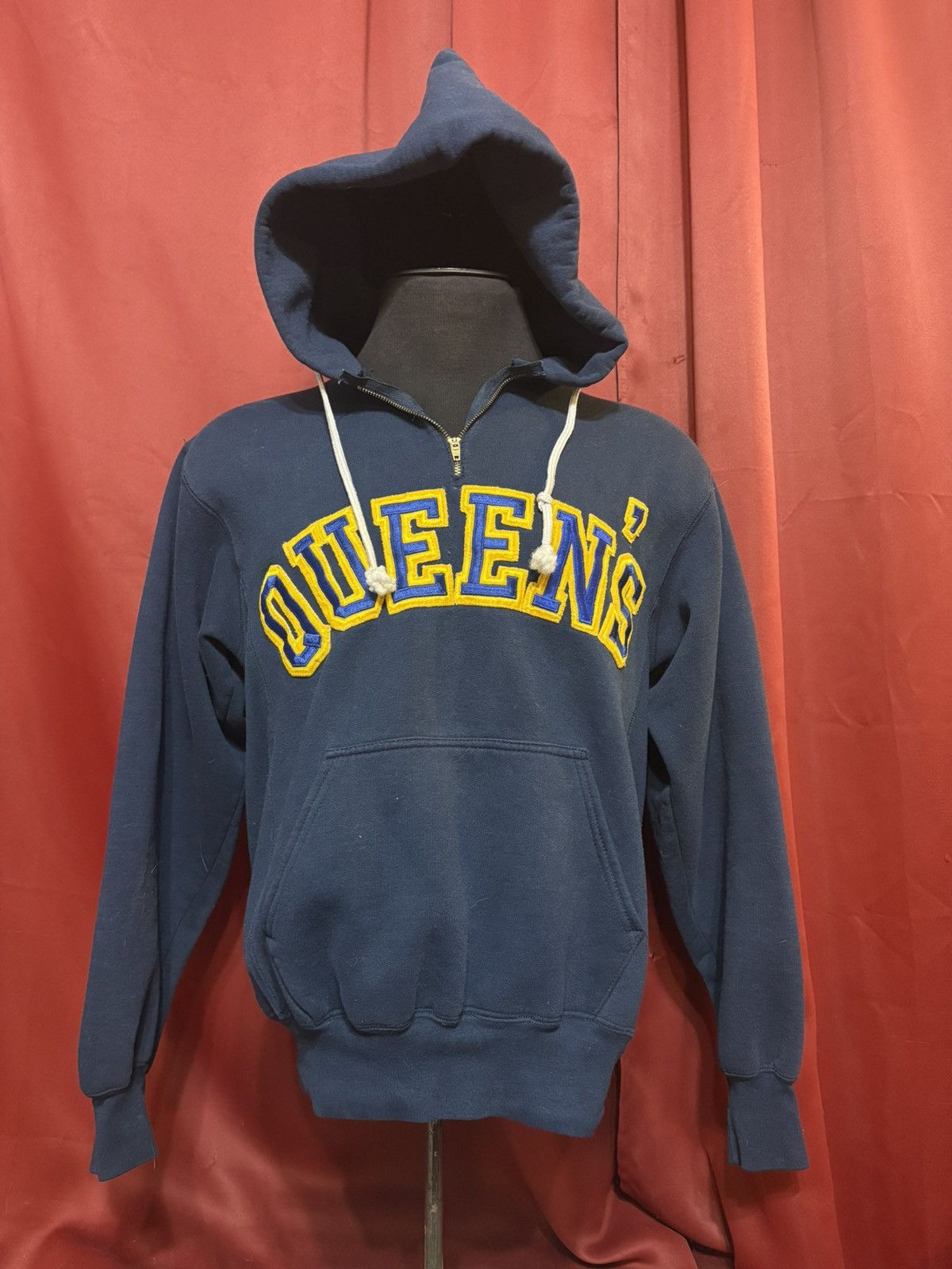 Vintage Vintage Queen’s Hoodie 90’s Quarter Zip Varsity Sweater Size US L / EU 52-54 / 3 - 1 Thumbnail