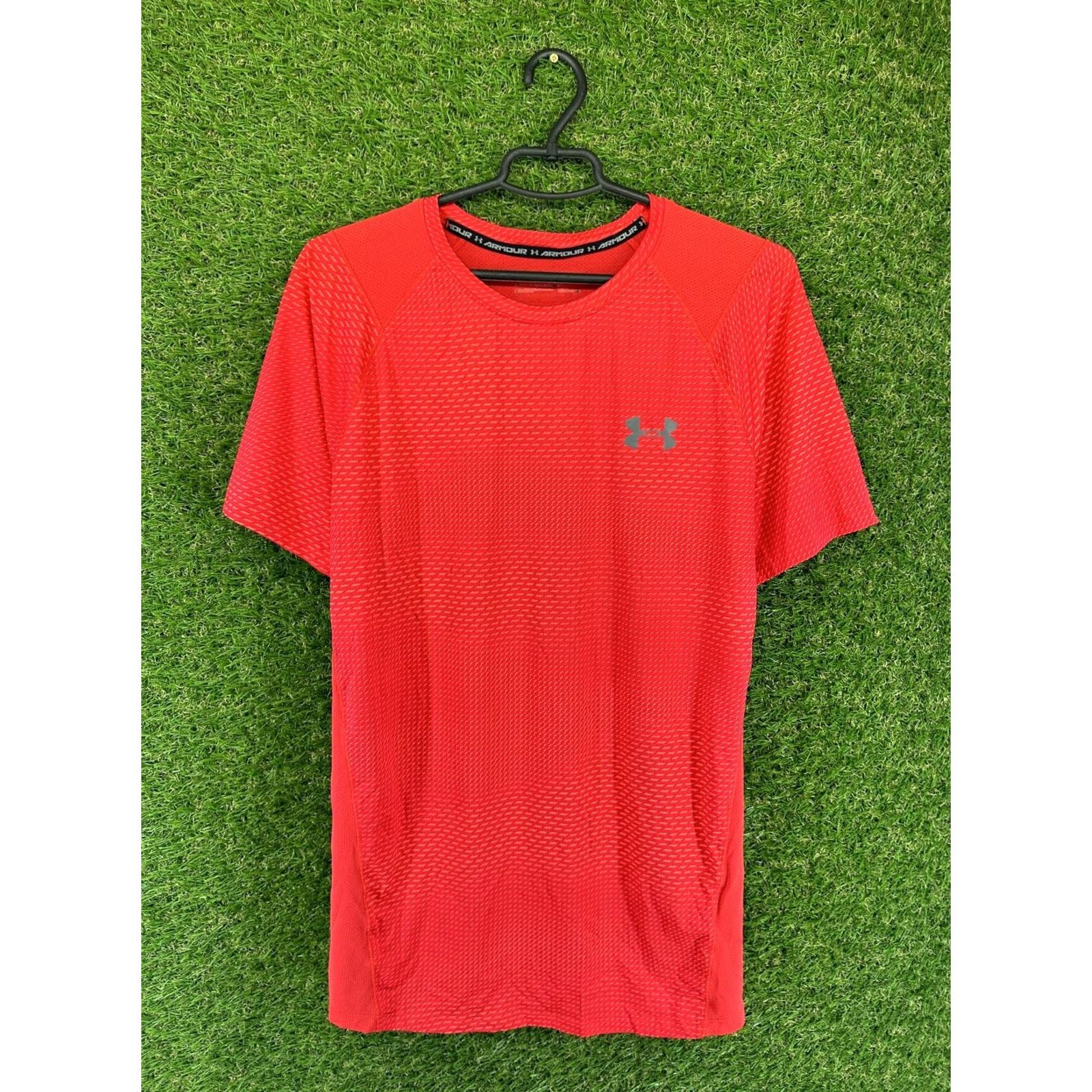 Under Armour UNDER ARMOUR 2018 MEN TRAINING COMPRESSION HEATGEAR SHIRT JERSEY ORIGINAL SIZE L RED Short Sleeve Crew Neck Jersey Crossfit T-Shirt Mens 2018 HeatGear Size US L / EU 52-54 / 3 - 2 Thumbnail