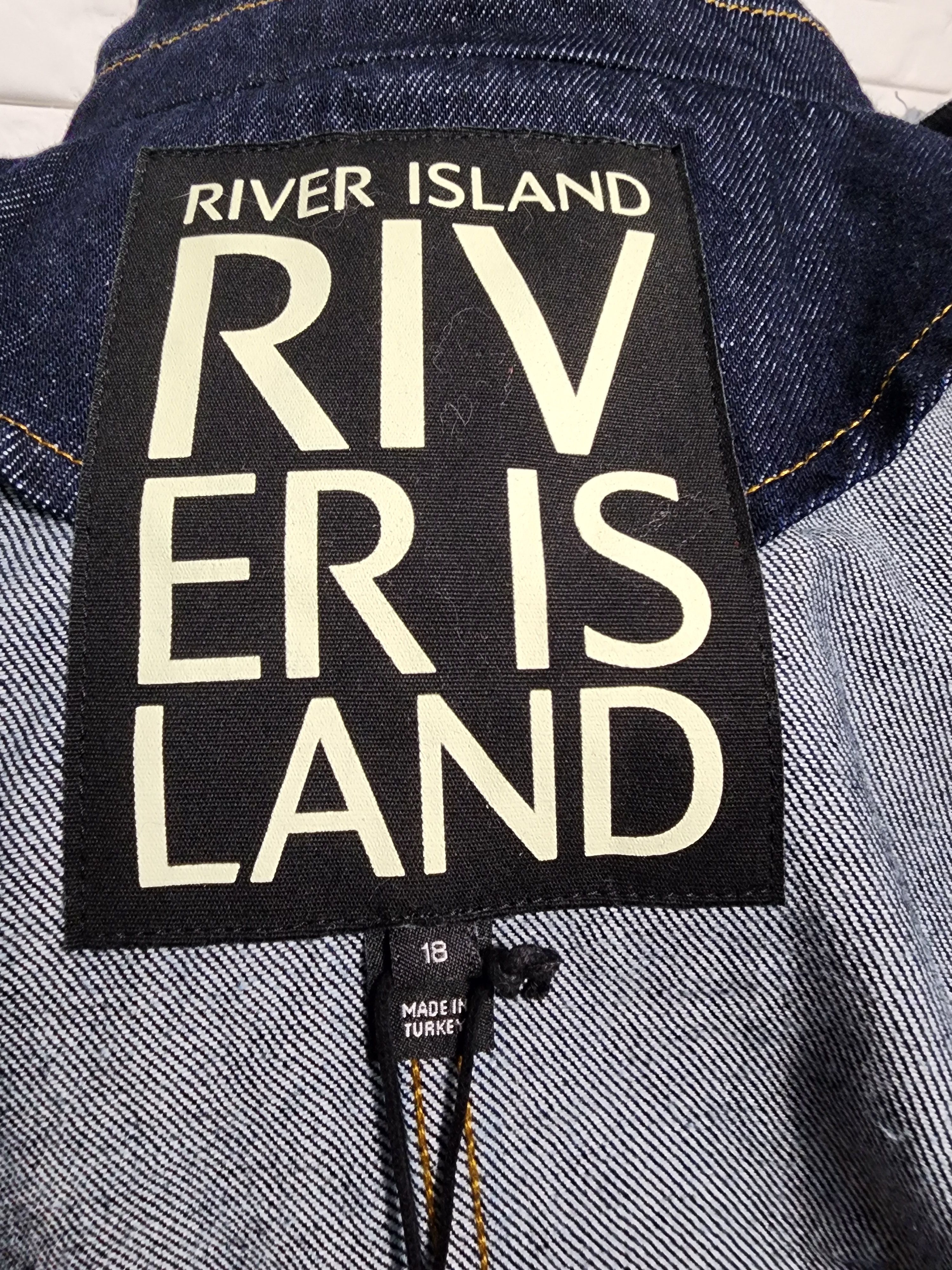 River Island Women's denim jacket with gold buttons. Size XL / US 12-14 / IT 48-50 - 8 Thumbnail