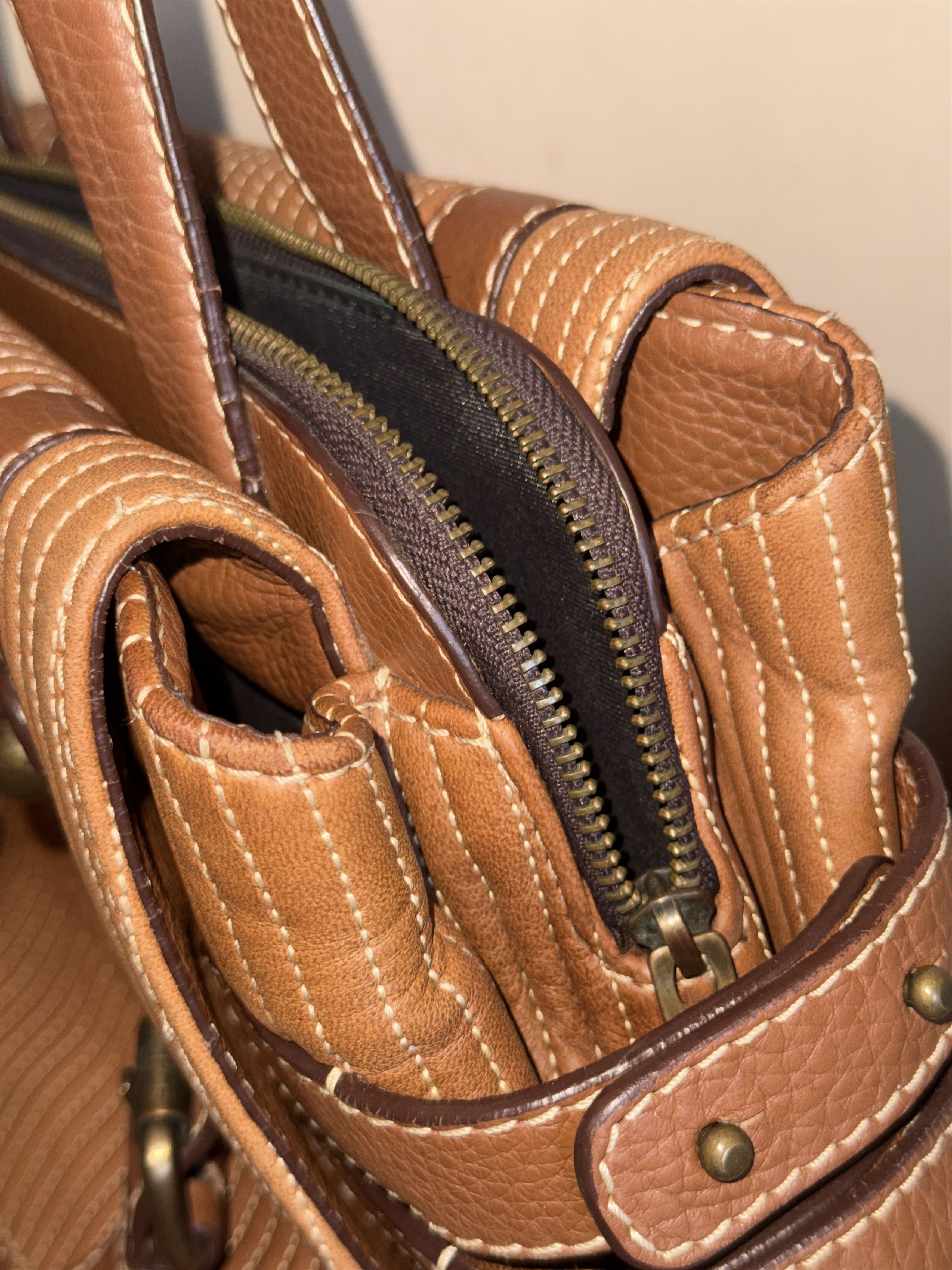 Carolina Herrera Rare handbag quilted leather camel brown CH monogrammed Size ONE SIZE - 23 Thumbnail