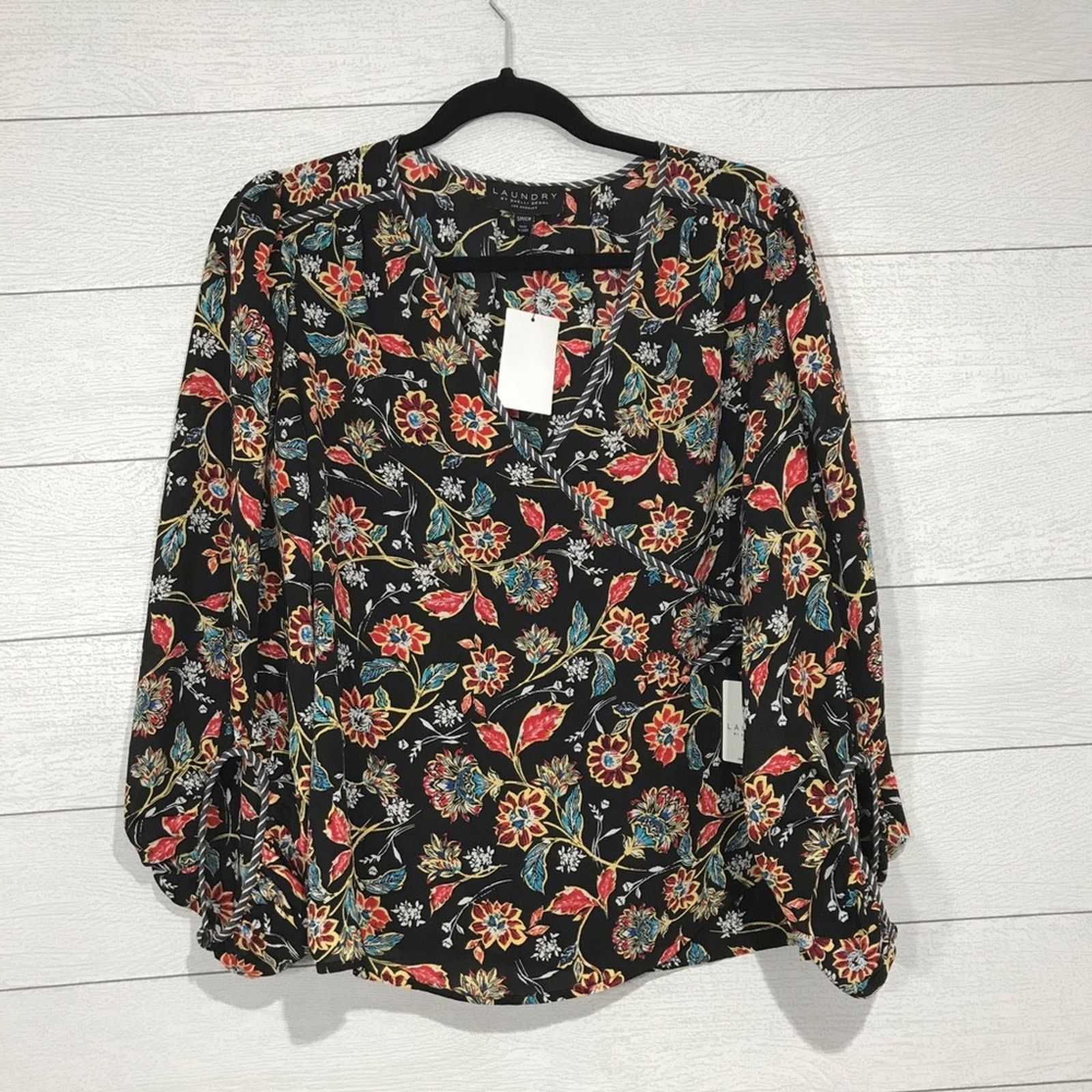 Laundry by Shelli Segal Laundry Shelli Segal Black Floral Wrap Top S NWT Size S / US 4 / IT 40 - 1 Thumbnail