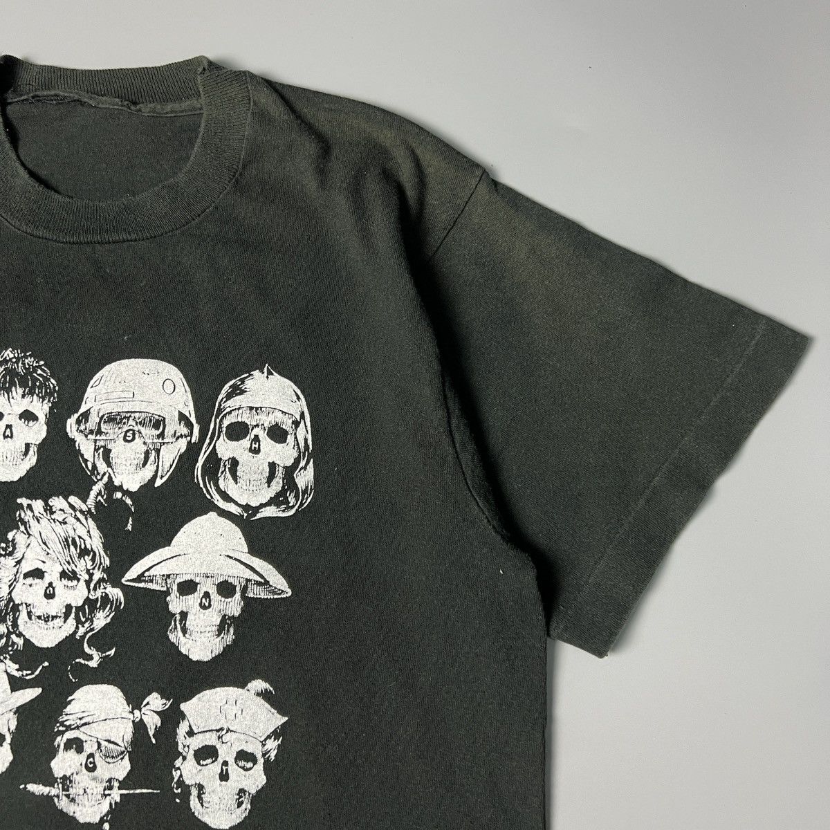 Vintage Vintage Fashion Victim Skulls Faces Single Stitch Tees Size US S / EU 44-46 / 1 - 4 Thumbnail