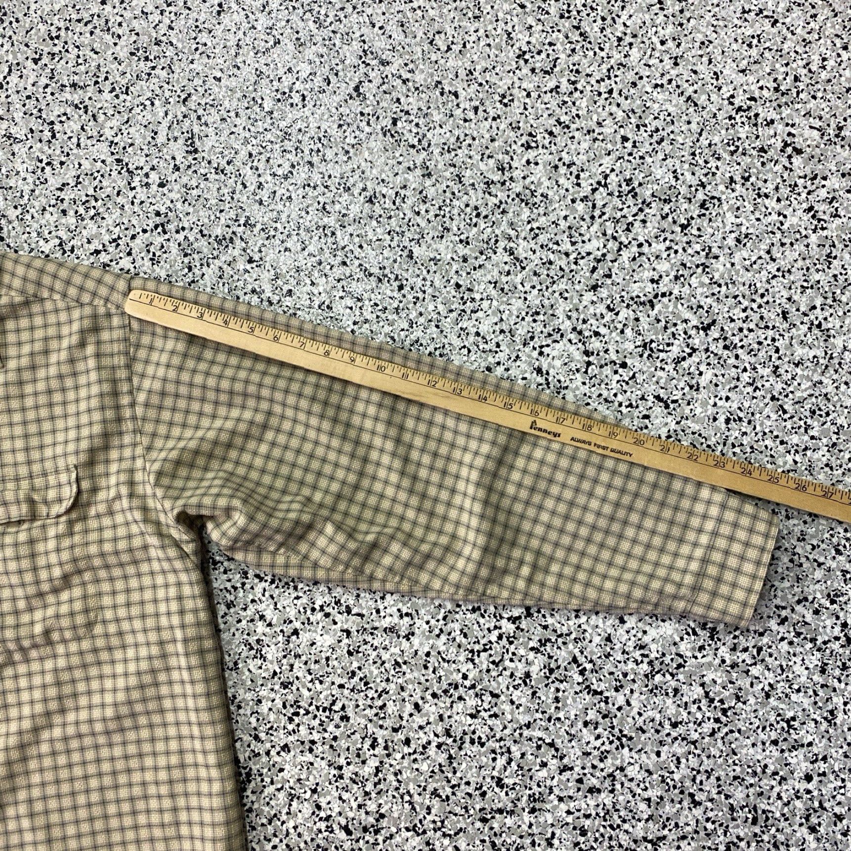 ExOfficio **ExOfficio Insect Shield Buzz Off Vented Beige XL Button-Up Shirt** User: ExOfficio Insect Shield Buzz Off Vented Beige XL Button-Up Shirt Size US XL / EU 56 / 4 - 4 Thumbnail