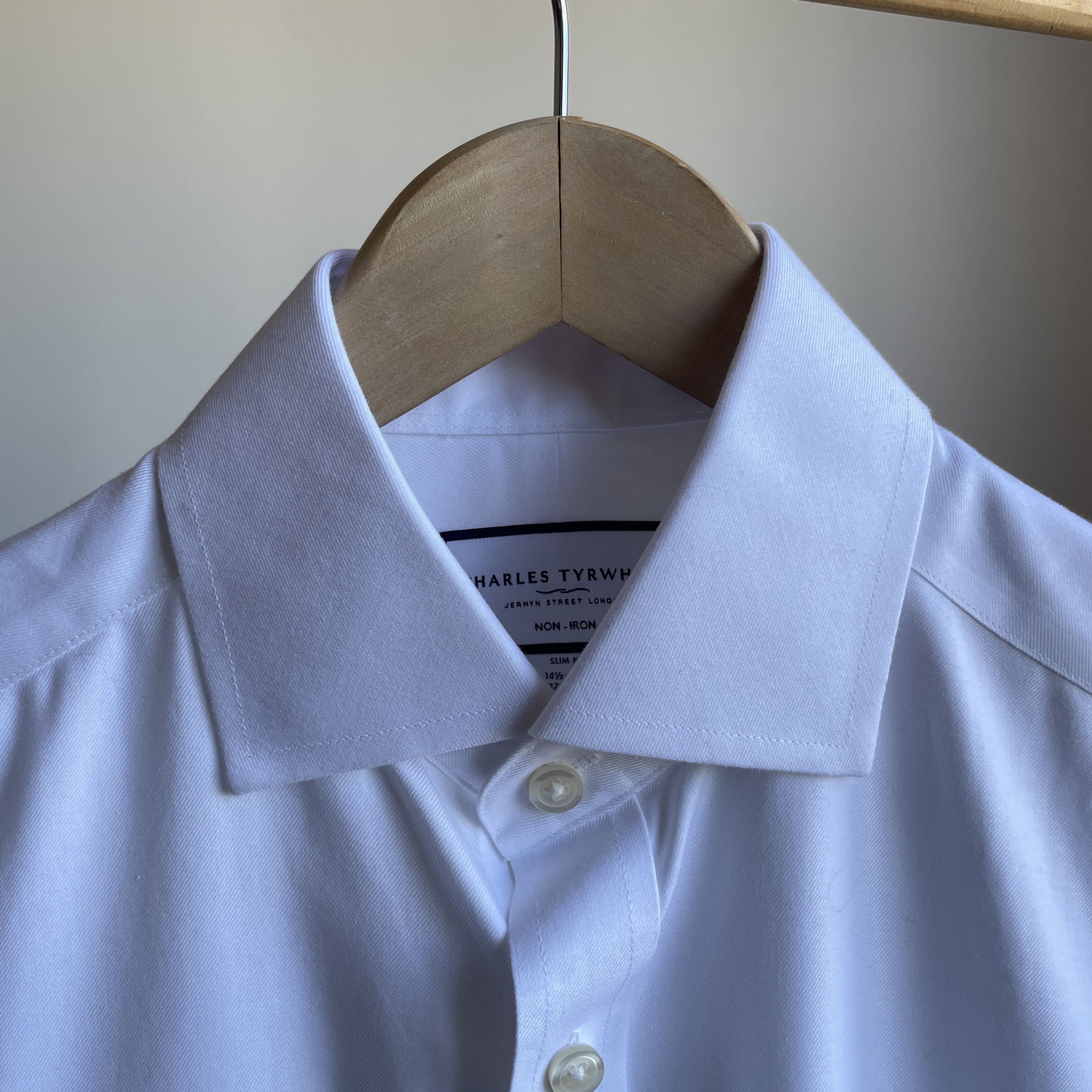 Charles Tyrwhitt Charles Tyrwhitt Slim Fit Non Iron White Dress Shirt Size 40R - 4 Thumbnail