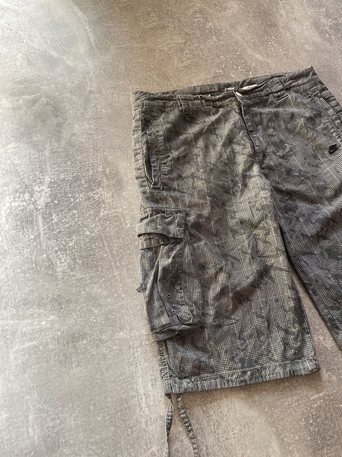 Nike × Vintage Vintage Nike Cargo Shorts Y2K Size US 32 / EU 48 - 5 Thumbnail