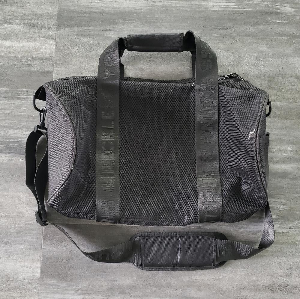 Young And Reckless Black Mesh Detailed Y&R Duffle Size ONE SIZE - 2 Thumbnail