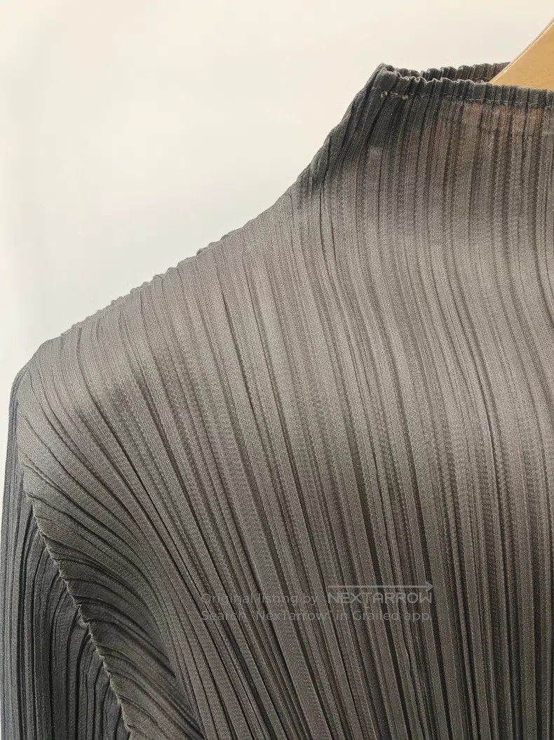 Issey Miyake Issey Miyake Dark Gray Pleated Mock Neck Top Size L / US 10 / IT 46 - 5 Thumbnail