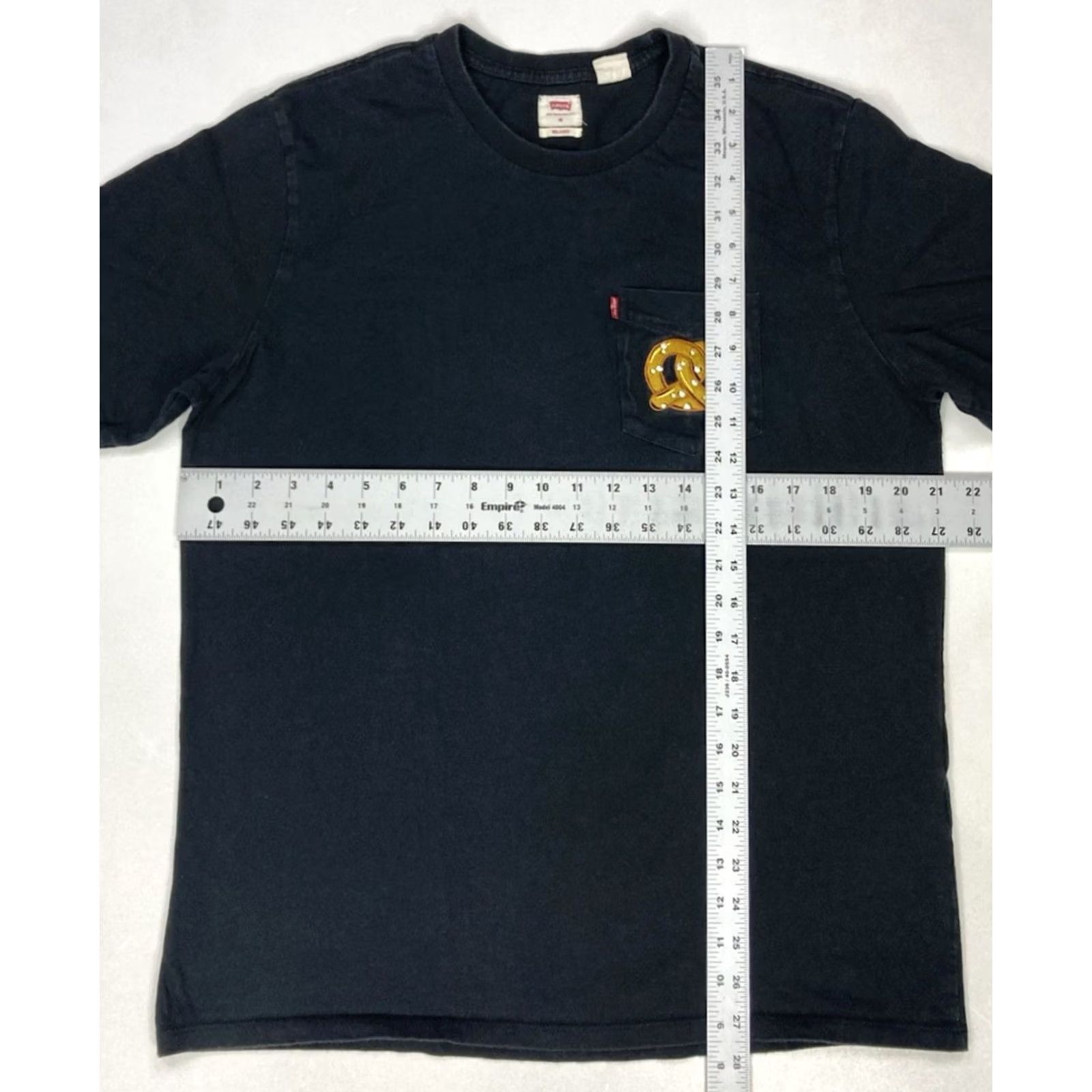 Levi's VINTAGE Levi’s Pretzel Logo Embroidered Pocket T-shirt Men Medium Black Short Sleeve Size US M / EU 48-50 / 2 - 5 Thumbnail