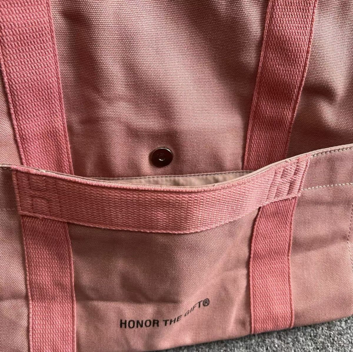 Honor the Gift Honor The Gift Tote / Shoulder / Crossbody Bag Size ONE SIZE - 2 Thumbnail