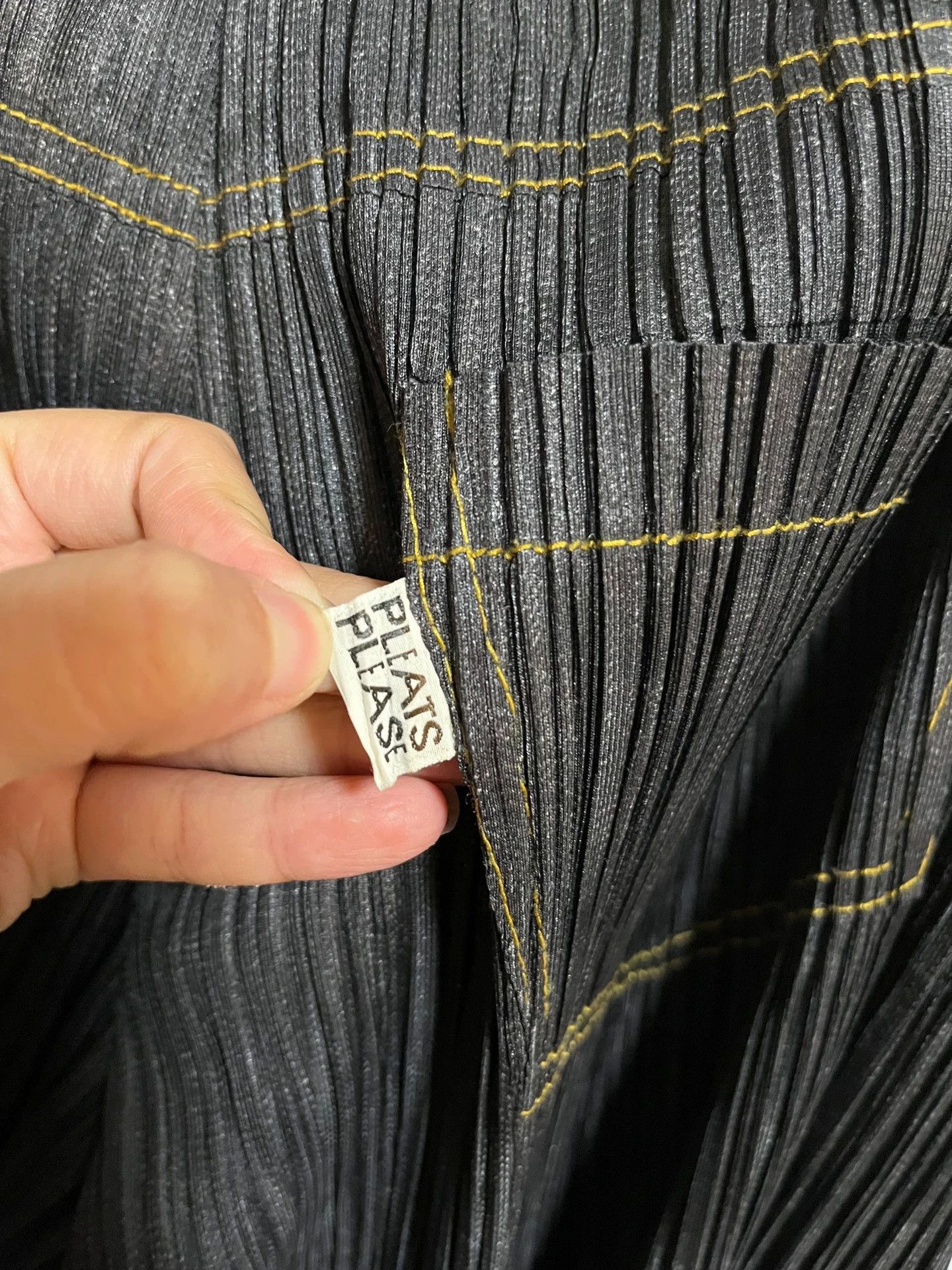 Issey Miyake Issey Miyake PP Denim Snow Yellow Pleated Cropped 0 Size 25" / US 0 / IT 36 - 5 Thumbnail