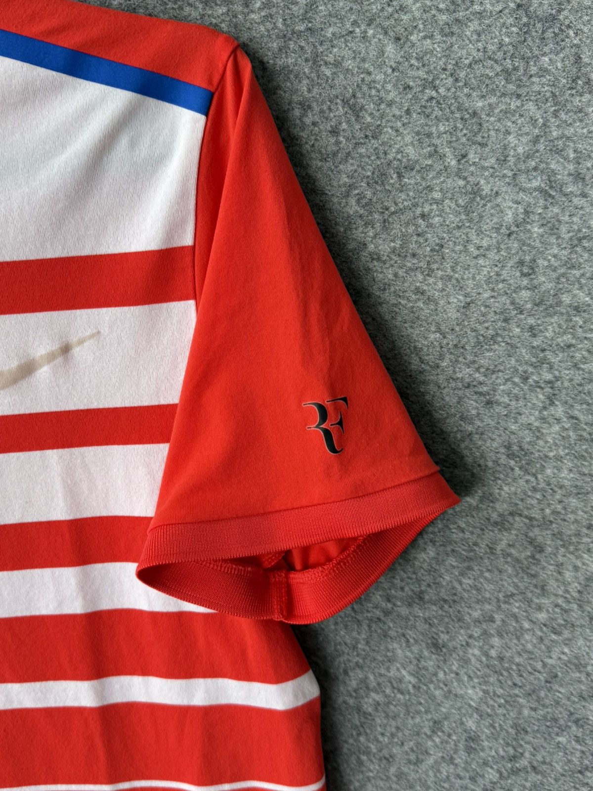 Nike Vintage Nike Roger Federer Dry-Fit Tshirt size M Size US M / EU 48-50 / 2 - 3 Thumbnail