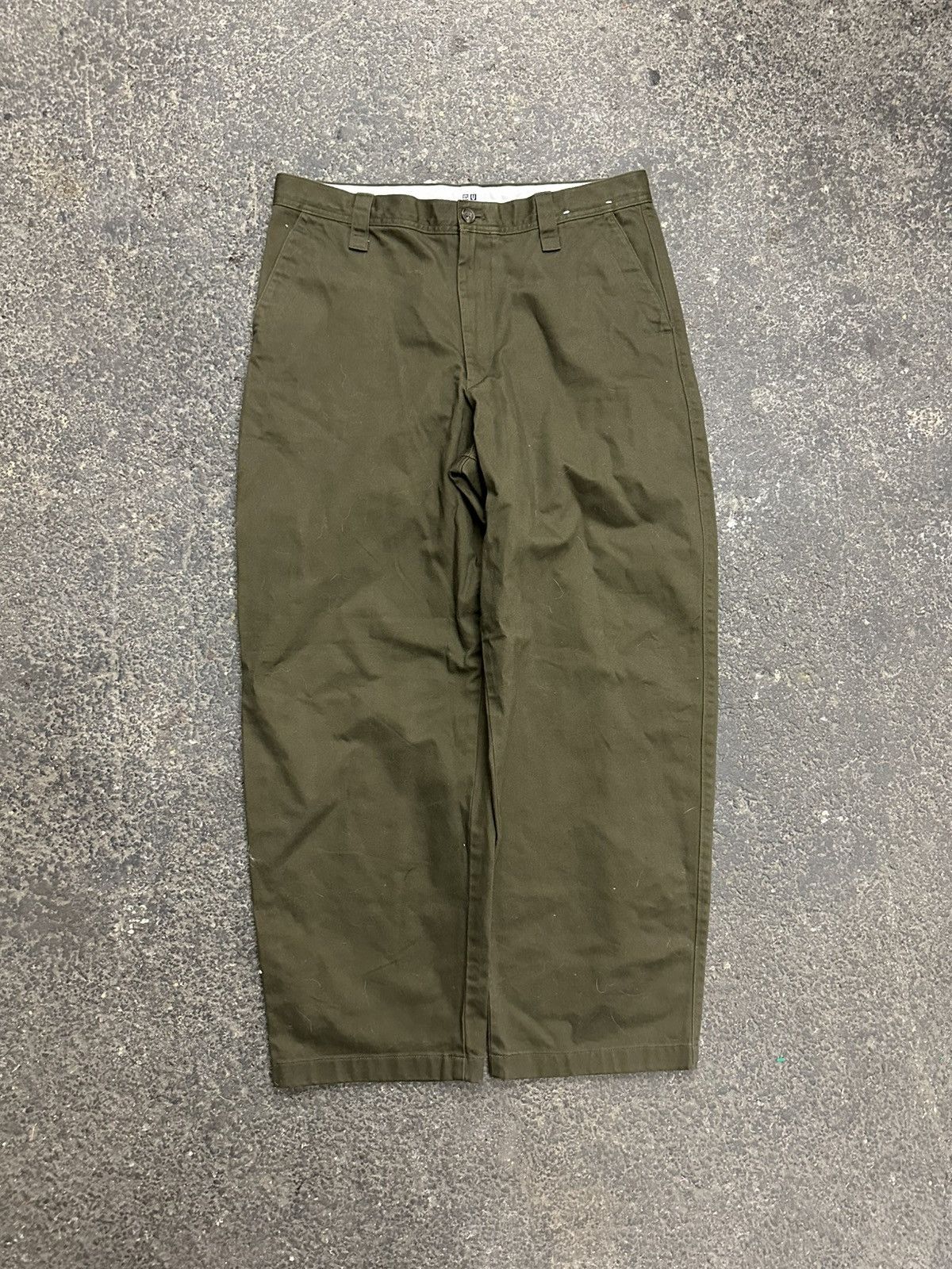 Uniqlo Y2K uniqlo dressy baggy chino pants Size US 35 - 1 Thumbnail