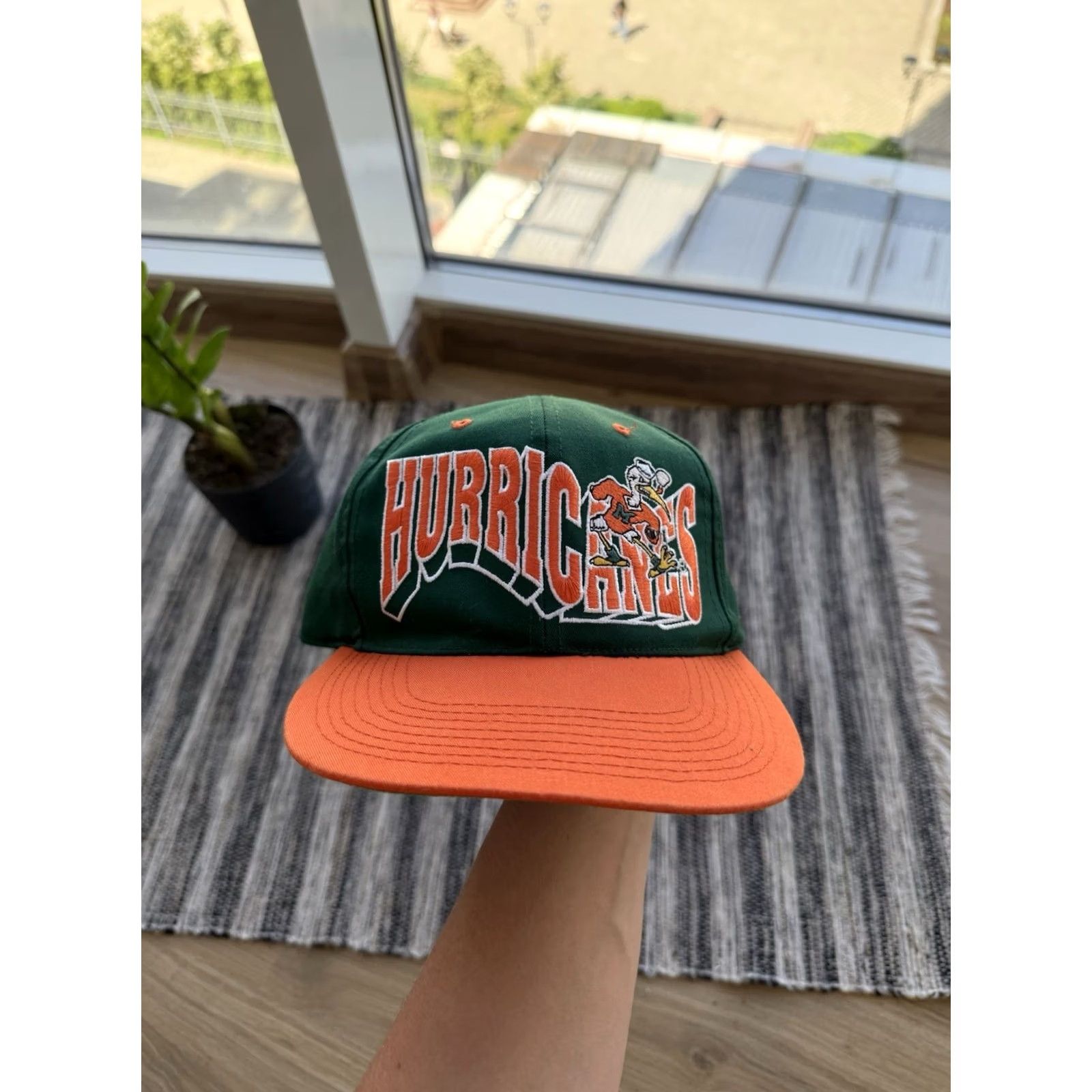 NFL VINTAGE NFL Miami Hurricanes Baseball Cap Hat One Size Green Men Cap Miami Hurricans 90s College United States Cap Size ONE SIZE - 4 Thumbnail
