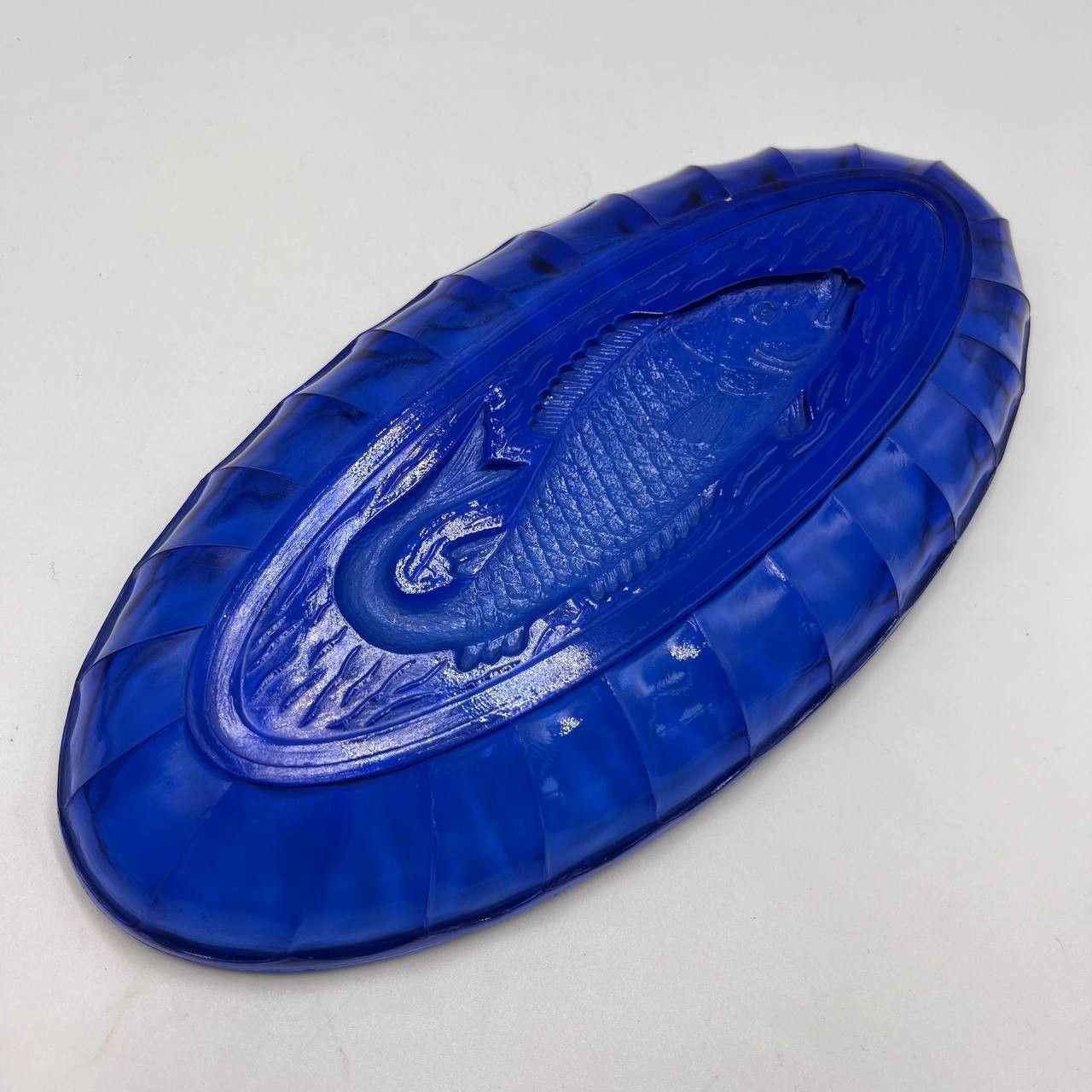 Vintage Vintage Cobalt Pressed Glass Dish Fish Carp Neman Factory Size ONE SIZE - 7 Thumbnail