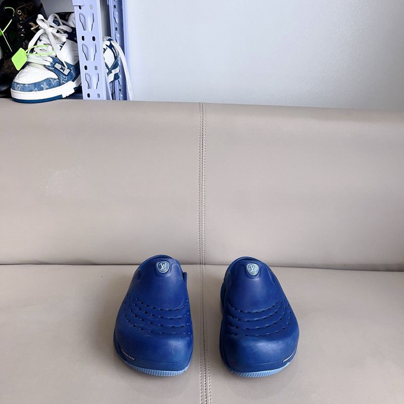 Louis Vuitton Louis Vuitton Shark Slippers in Deep Blue 0079 Size US 8 / IT 38 - 1 Thumbnail