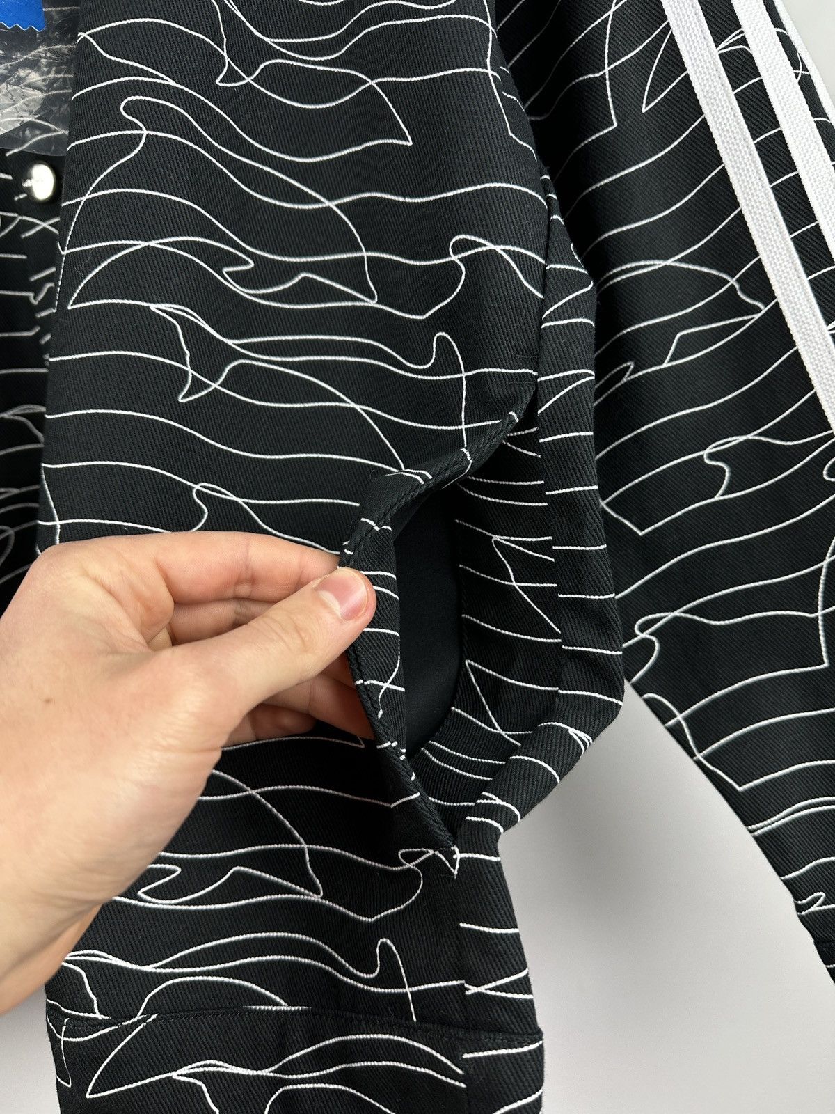 Adidas NEW🏷️ Adidas Originals Dolphin Print Jacket Size US S / EU 44-46 / 1 - 8 Thumbnail