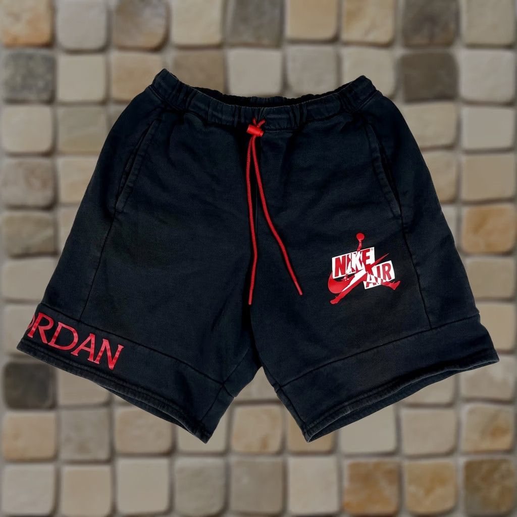 Jordan Brand Nike Jordan Men’s Athletic Sweat Shorts Sz M Black Sweat Shorts Athletic Pockets 8in Inseam Size US 31 - 1 Thumbnail