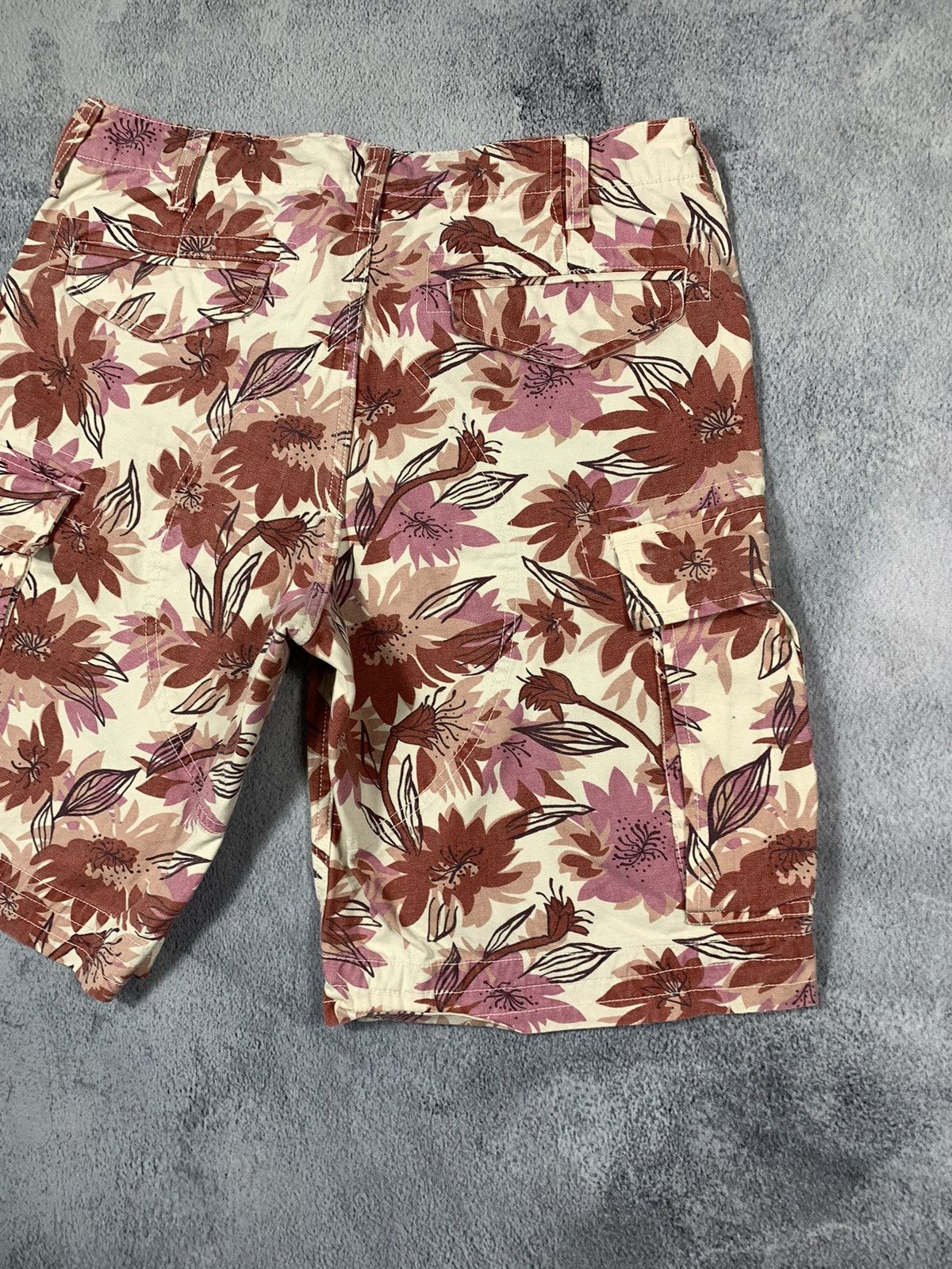 Vintage Vintage Y2K style Replay cargo shorts Japanese serf size 30 Size US 30 / EU 46 - 8 Thumbnail