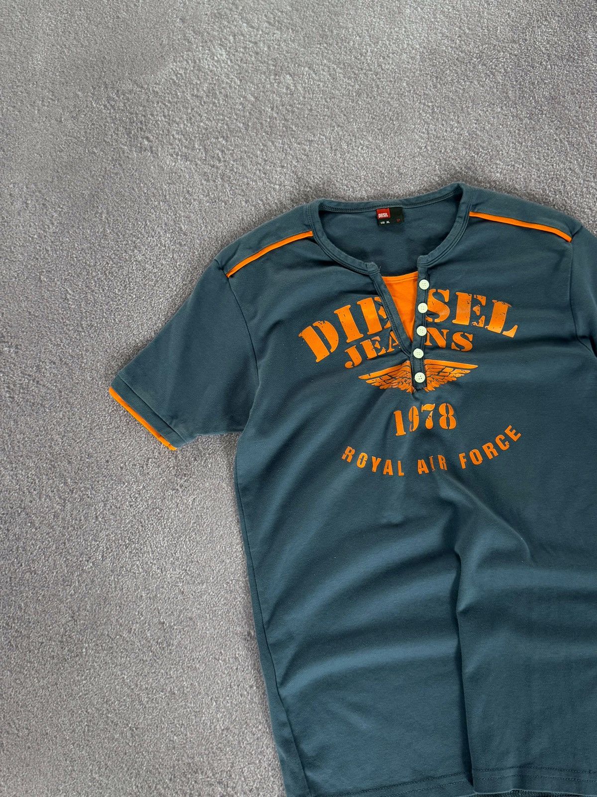 Diesel Diesel Spell Out Logo Y2K Graphic 00s T-Shirt Size US XL / EU 56 / 4 - 4 Thumbnail