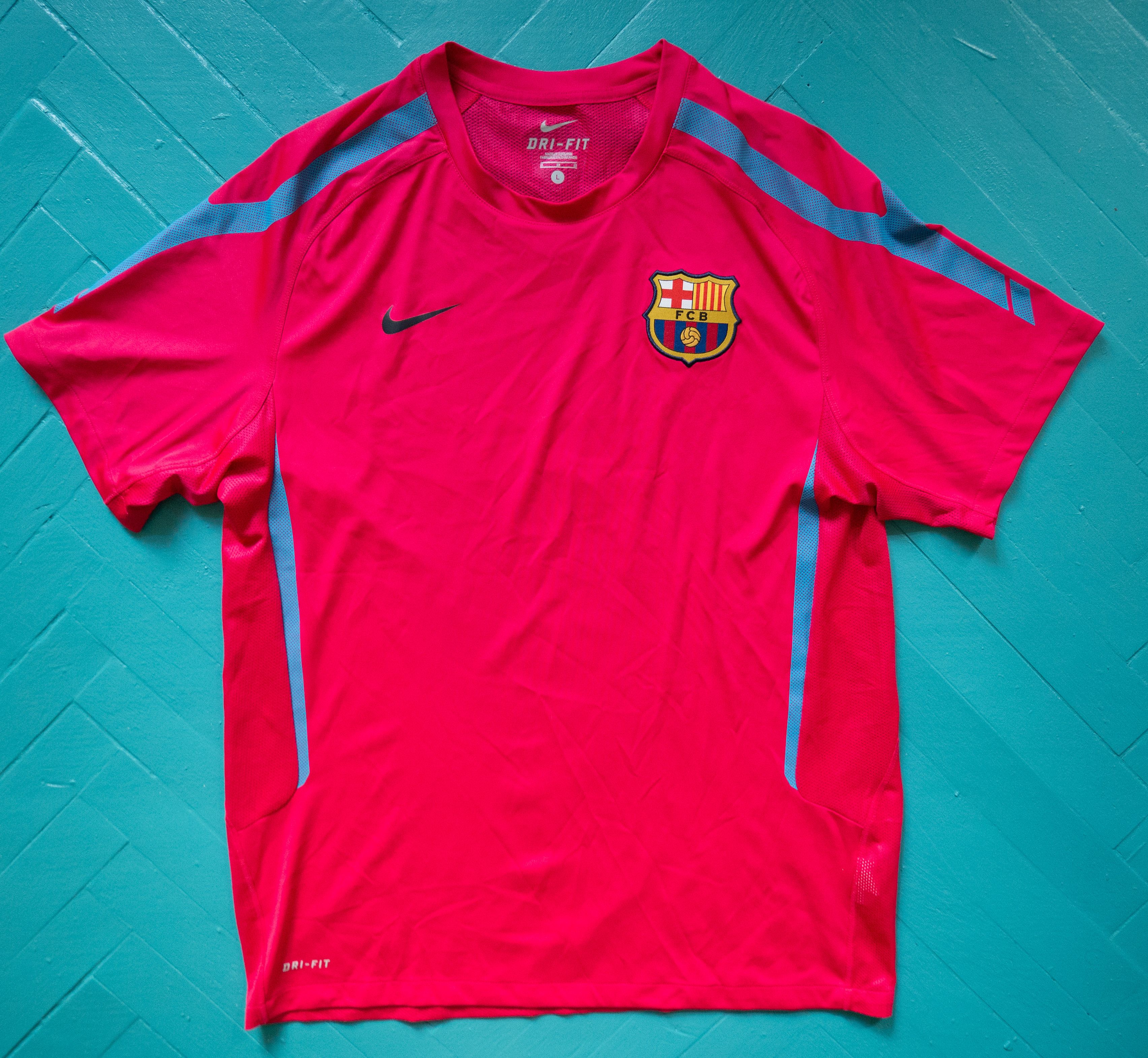 Nike Vintage Nike x Barcelona Rare Training Soccer Jersey 10-11 L Size US L / EU 52-54 / 3 - 1 Thumbnail