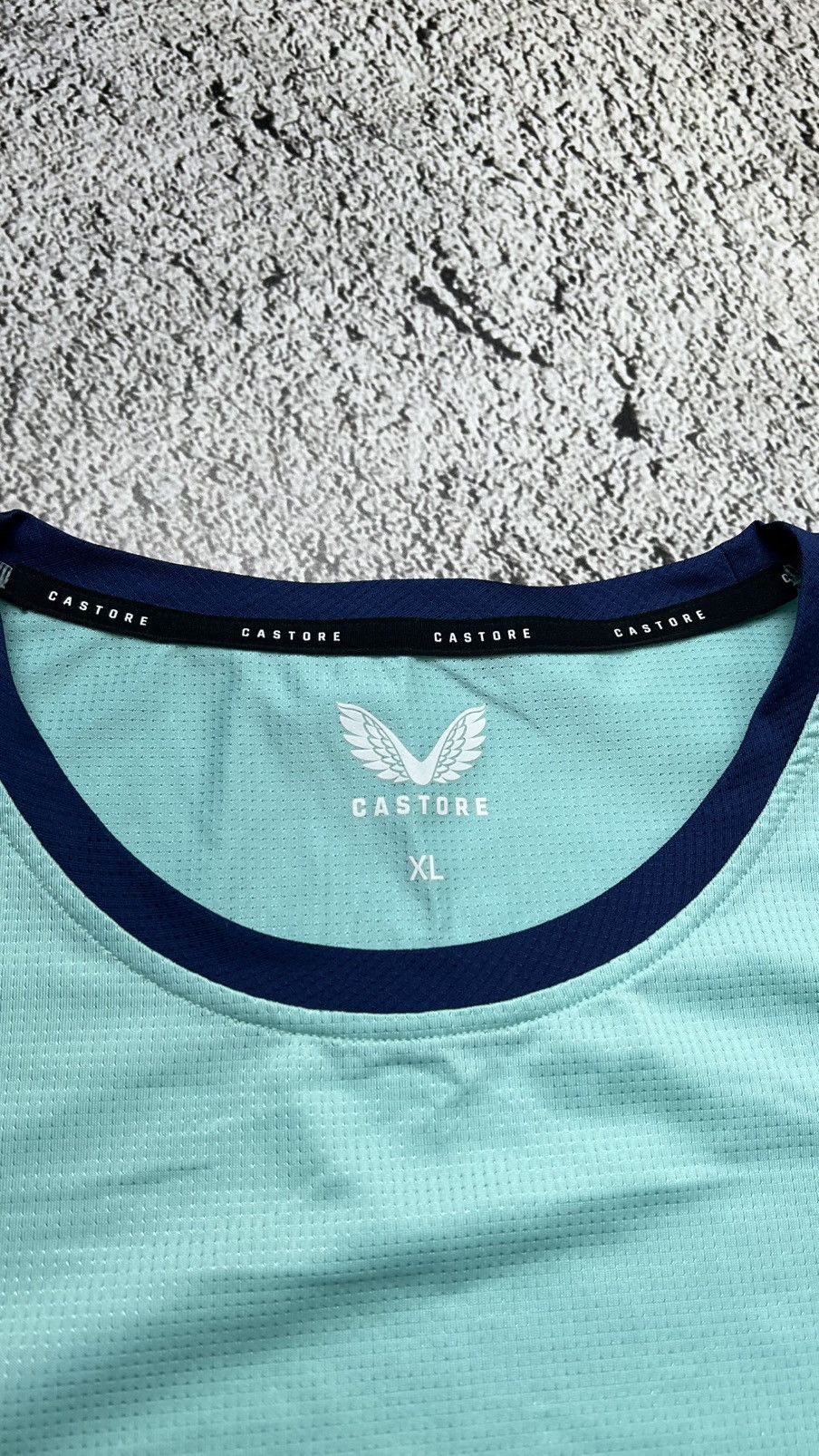 Castore 2022-2023 Newcastle United pre match castore jersey Size US XL / EU 56 / 4 - 5 Thumbnail