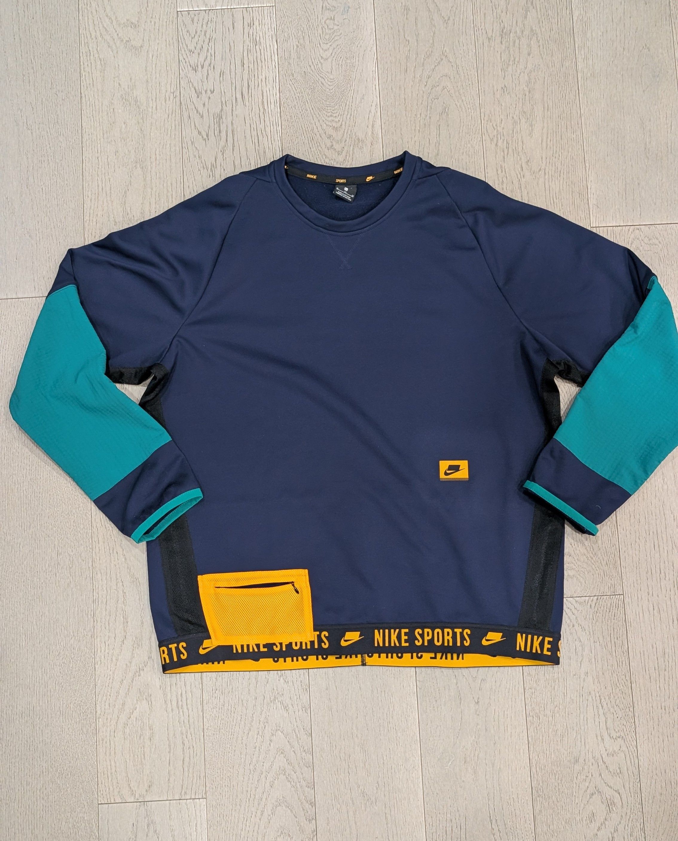Nike Nike Sportswear Sweatshirt Size US XL / EU 56 / 4 - 1 Thumbnail