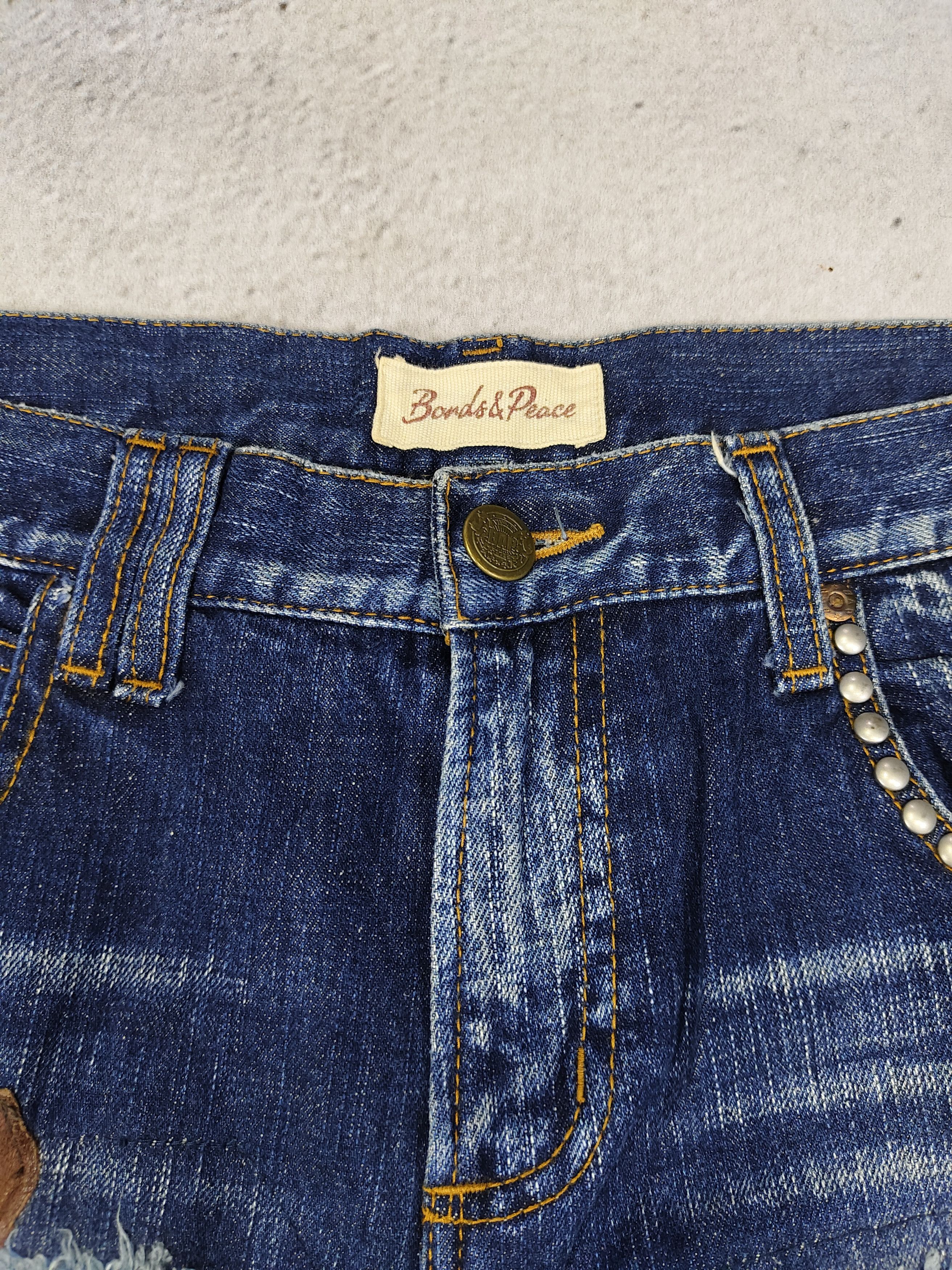 If Six Was Nine Bonds&Peace🇯🇵 Grunge Punk Rock Distressed Patchwork Jeans Size US 31 - 12 Thumbnail