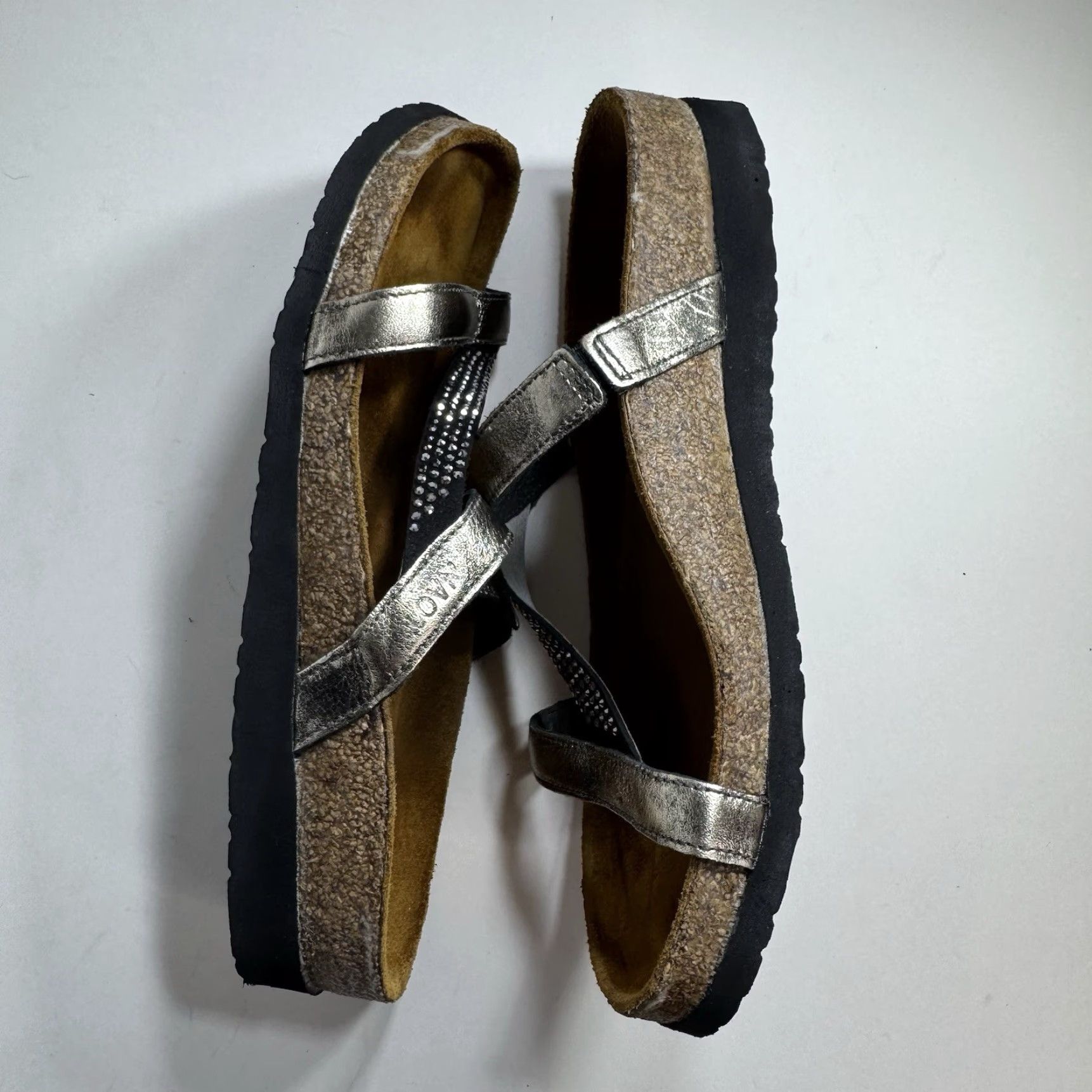 Vintage Naot Women’s Sandal Leather Strap Rhinestone Flat Rubber Hook & Loop 7 Silver 37 Women’s Size US 7 / IT 37 - 6 Thumbnail