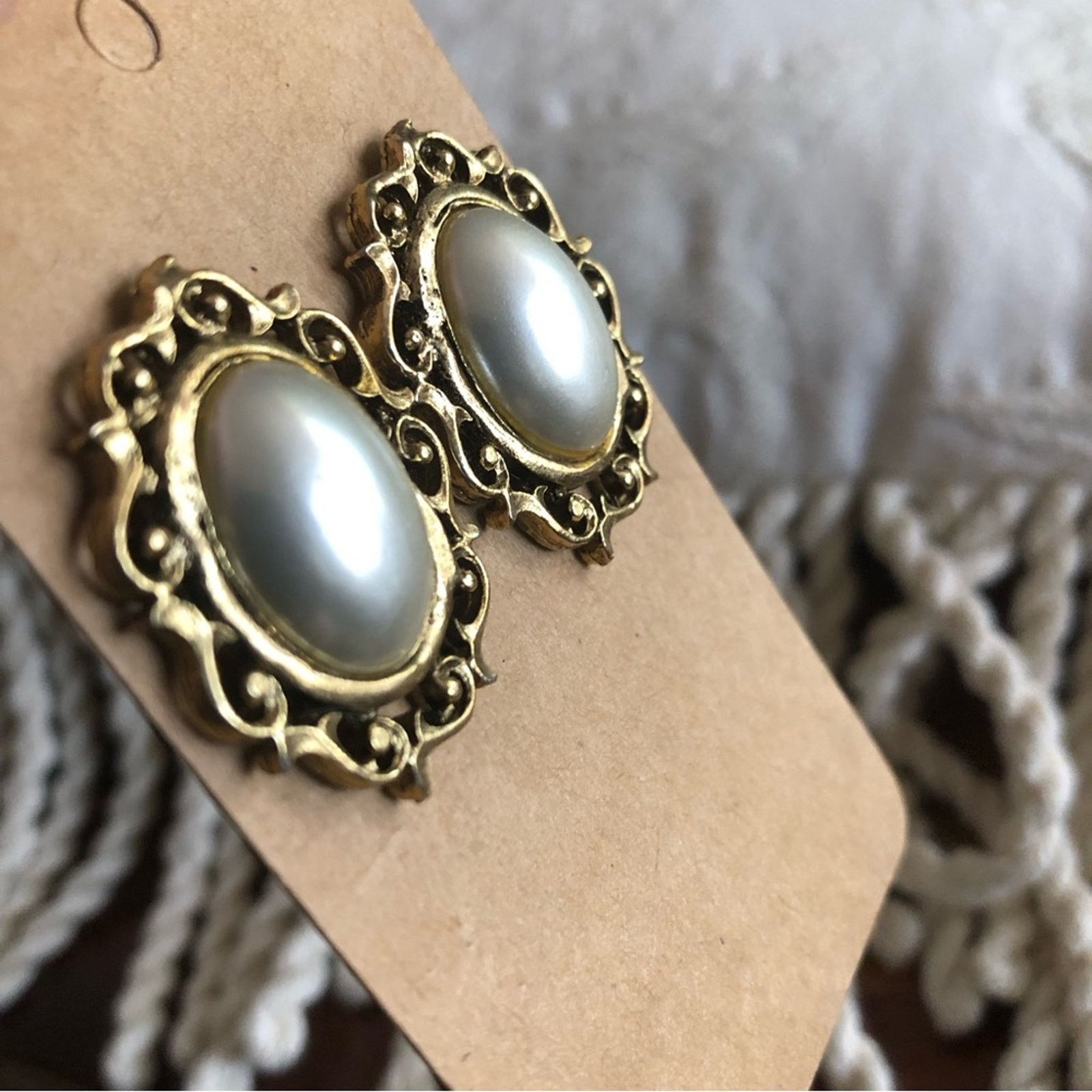 Vintage Vintage silver cabochon faux pearl pierced earrings Size ONE SIZE - 6 Thumbnail