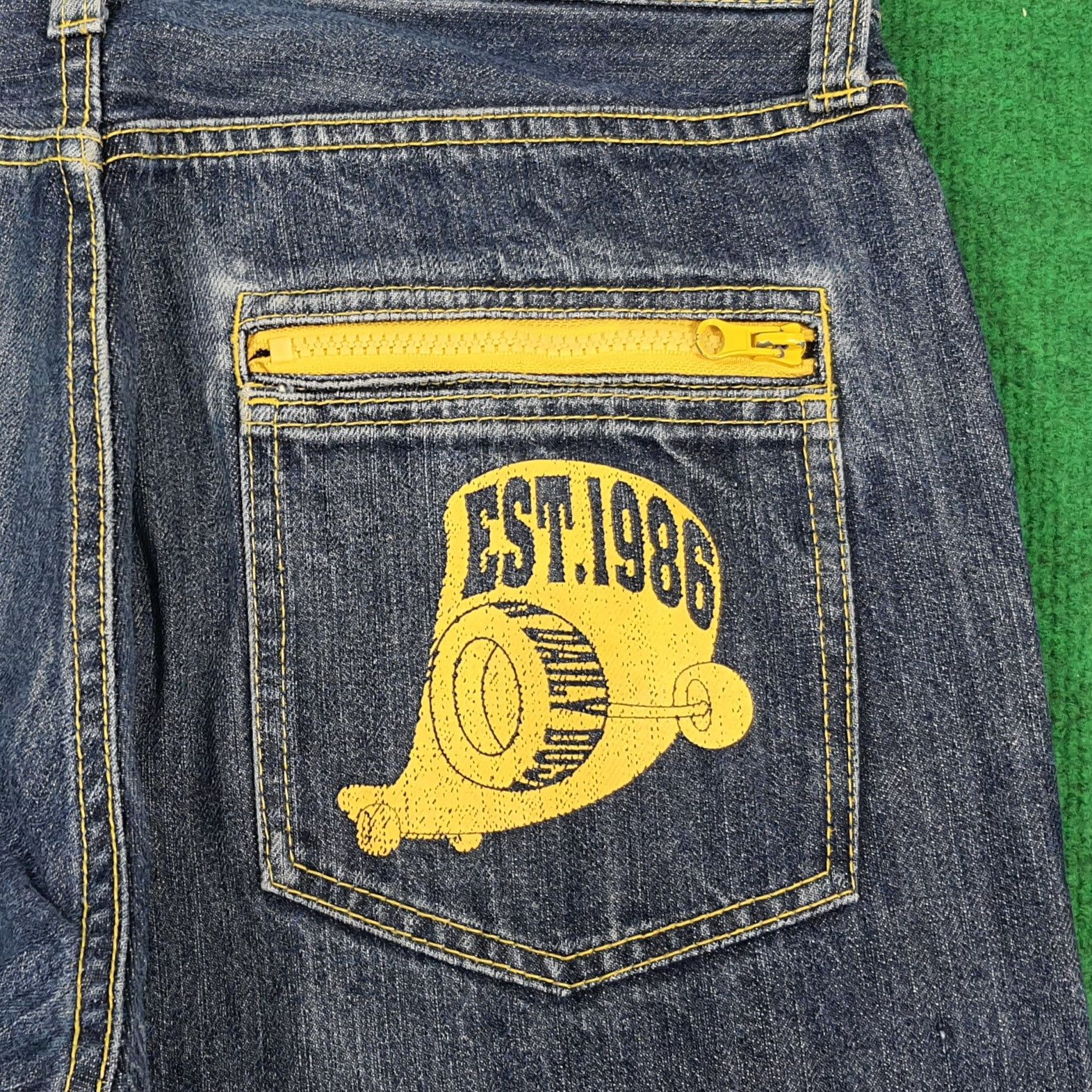 Airwalk Vintage Airwalk Skater Distressed Graphic Jeans C297N29 Size US 32 / EU 48 - 4 Thumbnail