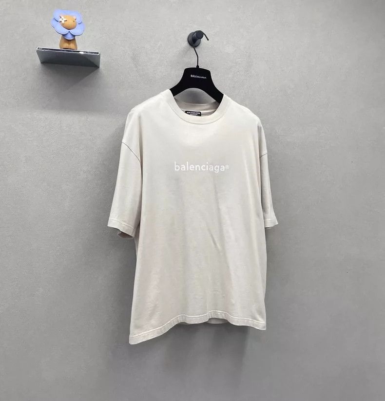 Balenciaga Balenciaga Logo Alphabet Printed Round Neck Straight Short Size US S / EU 44-46 / 1 - 3 Thumbnail