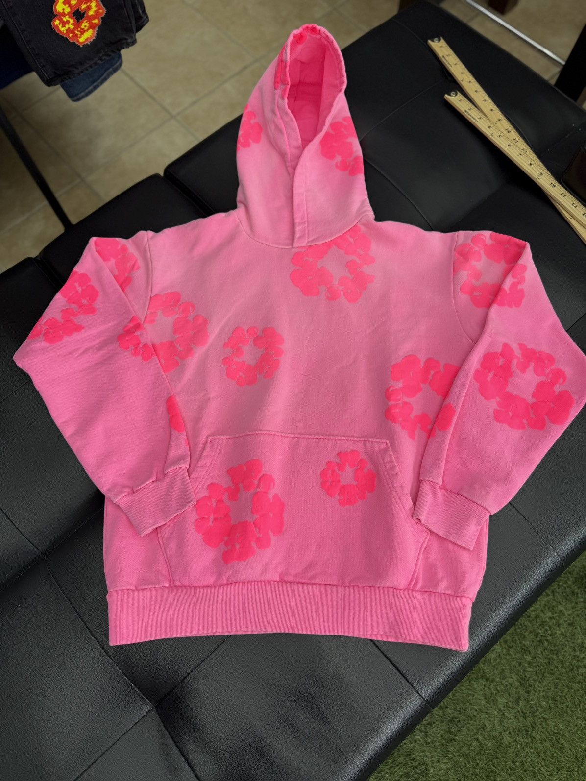 DENIM TEARS Denim Tears Pink 2025 Cotton Wreath Hoodie S (NEW) Size US S / EU 44-46 / 1 - 1 Thumbnail
