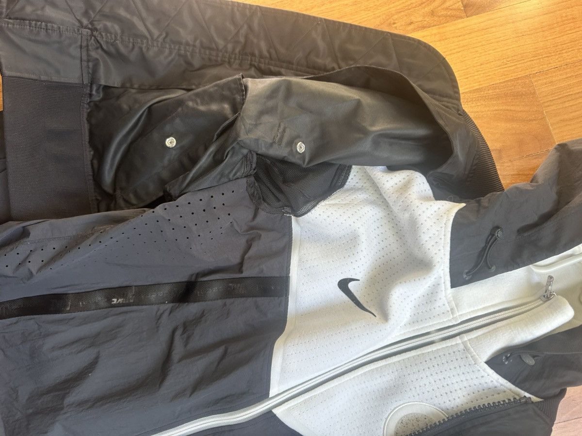 Nike × Sacai Nike x Sacai Layered Hybrid Jacket Double Zip Hooded Size US M / EU 48-50 / 2 - 6 Thumbnail