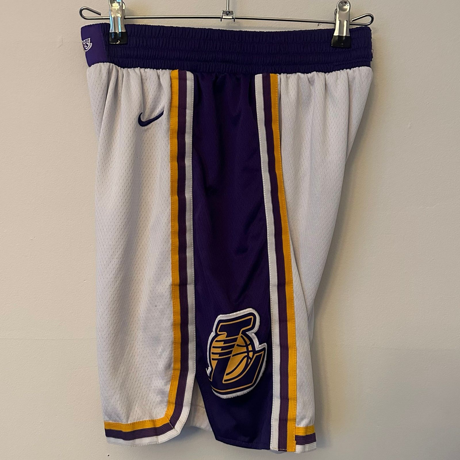 Nike Nike Los Angeles Lakers NBA 2020 Swingman Shorts Men size M Size US 30 / EU 46 - 5 Thumbnail