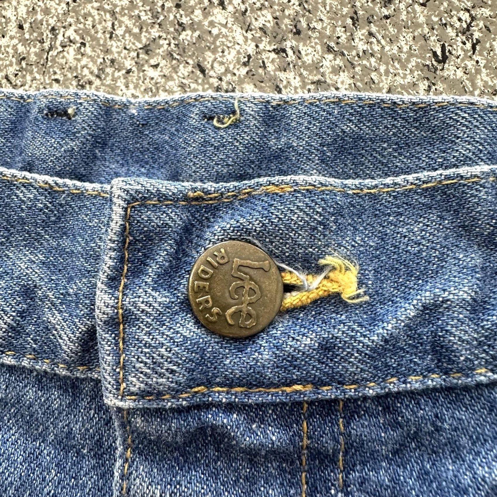 Lee VINTAGE Lee Jeans Womens 14 High Rise 28x29 Mom Fit Denim Blue USA Made 90s, 5-Pocket, Button Zip, Cotton Denim, Regular Size Size 28" / US 6 / IT 42 - 4 Thumbnail