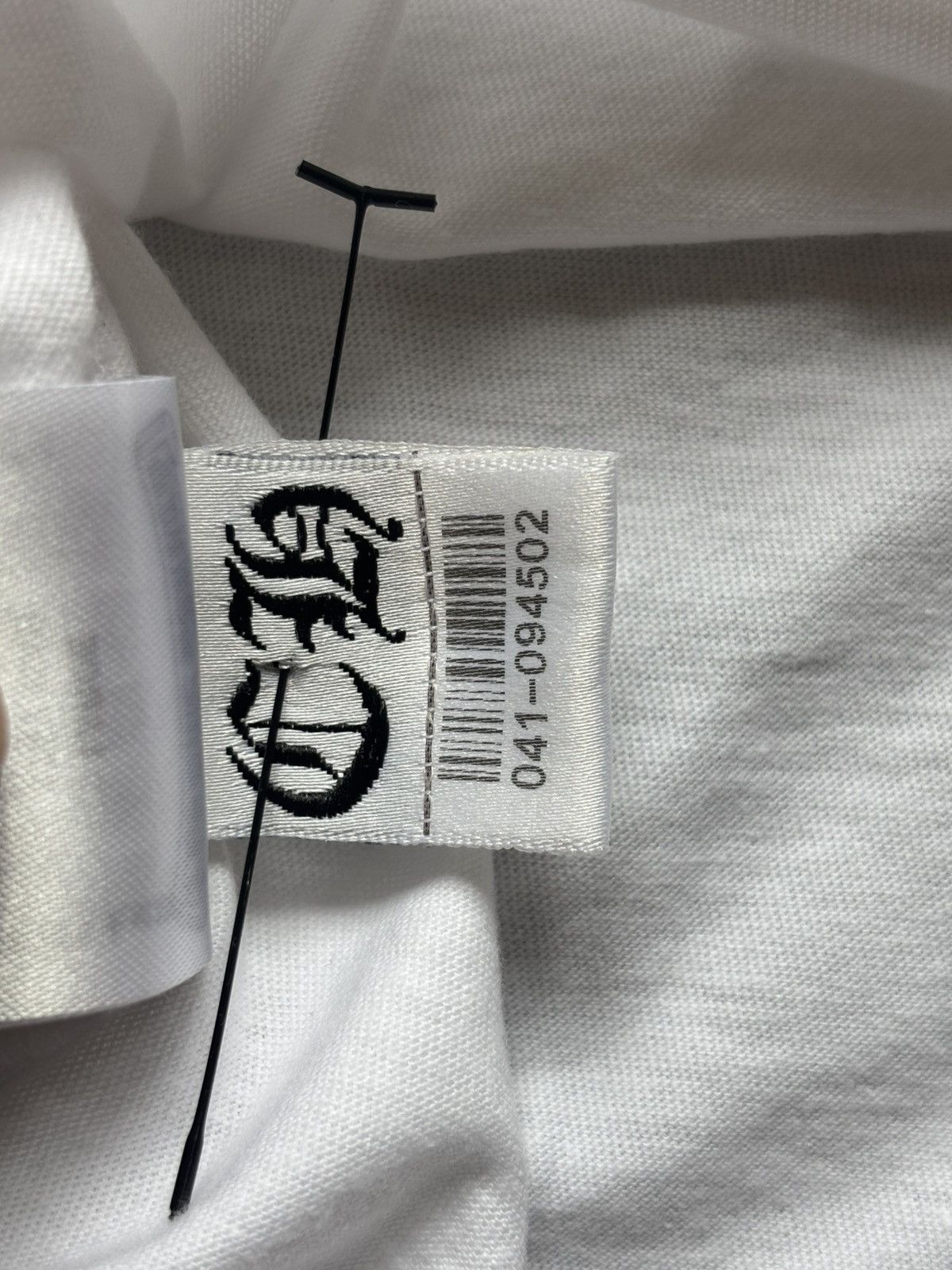 Chrome Hearts Chrome Hearts White Neck Logo Tee Size US L / EU 52-54 / 3 - 11 Thumbnail